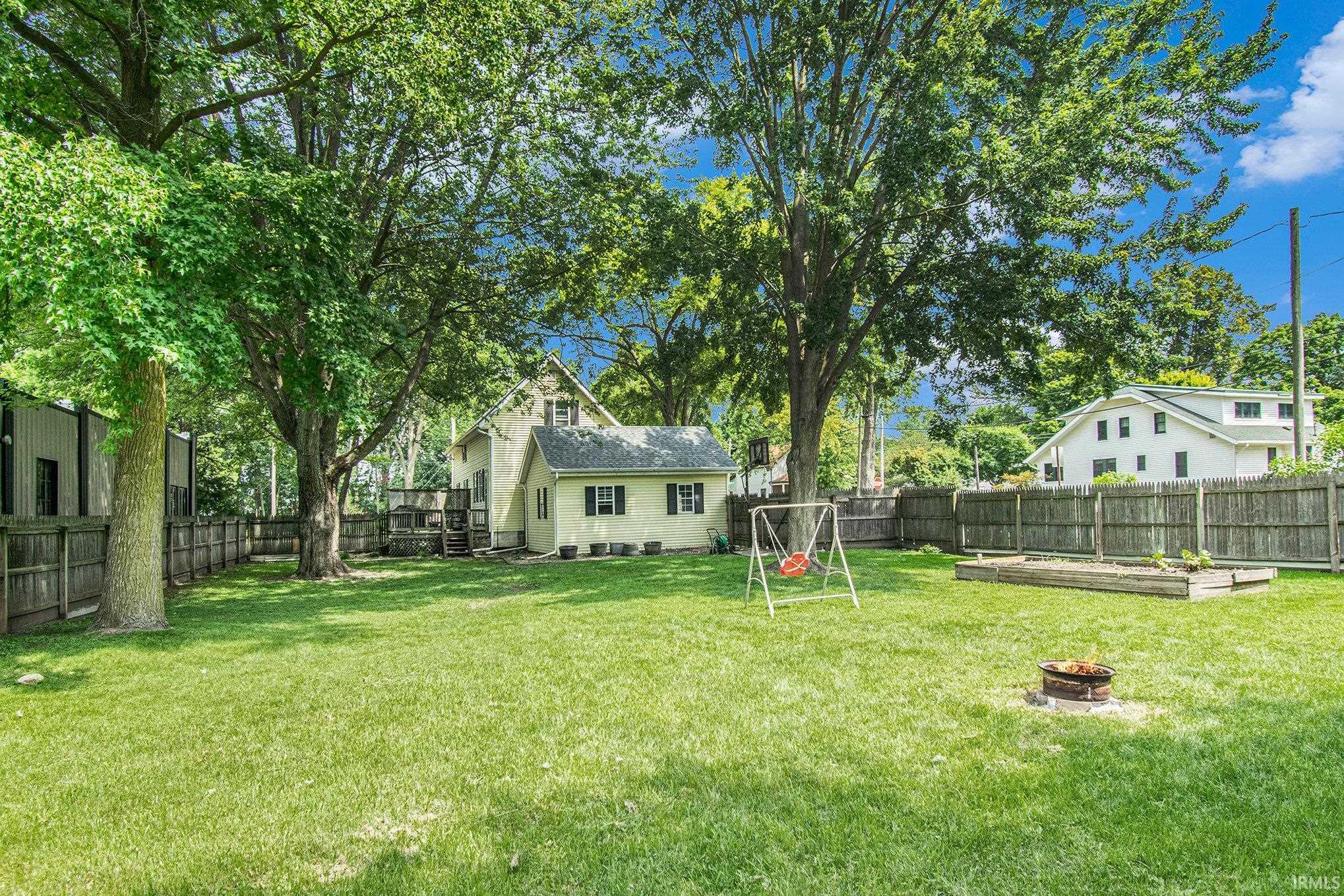 Photo 24 of 317 E Waterford Street