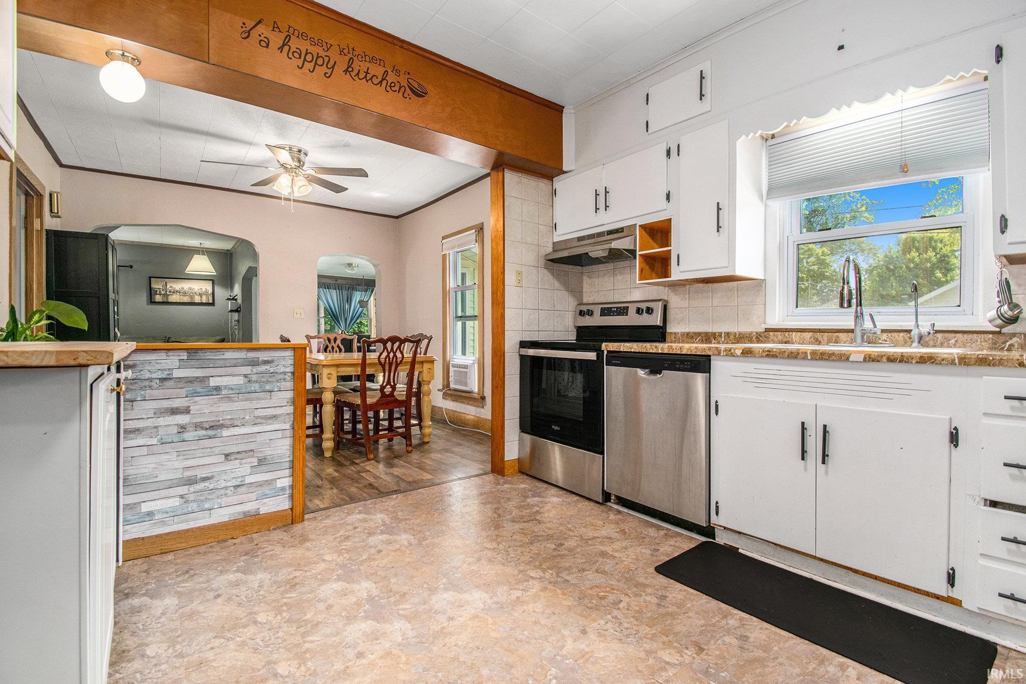 Photo 8 of 317 E Waterford Street