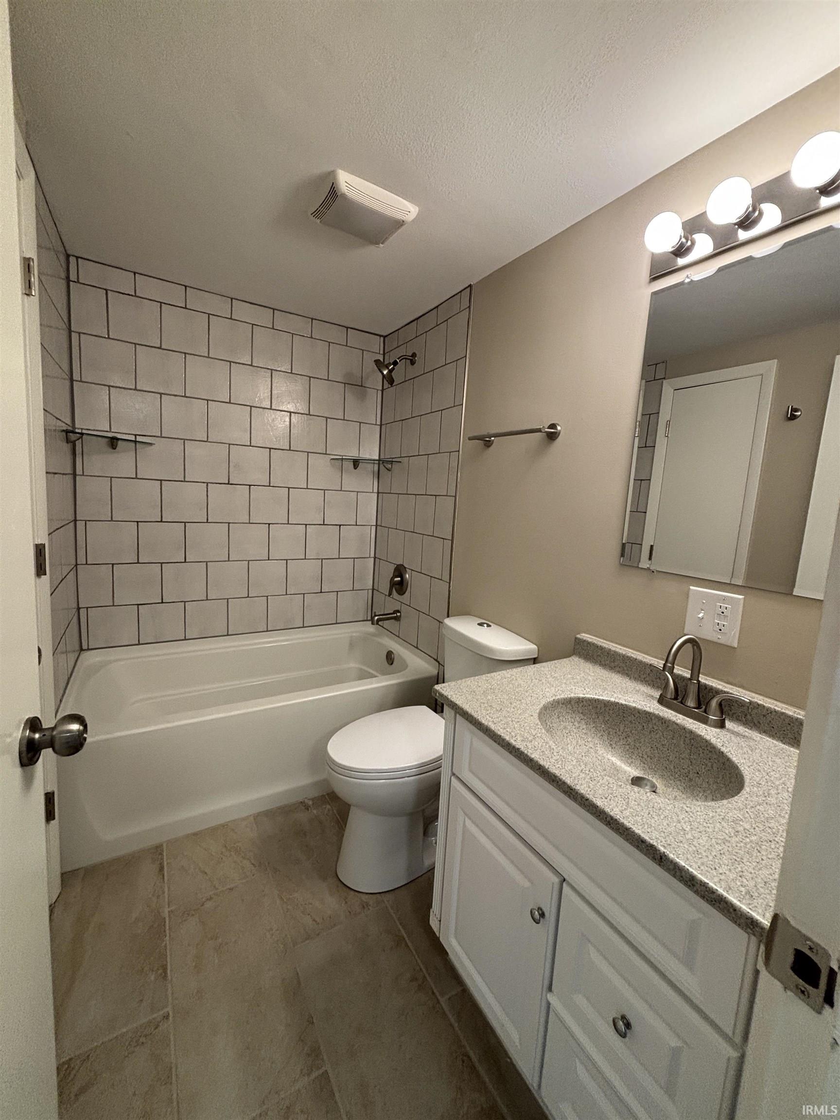 Photo 8 of 13542 Fairview Drive