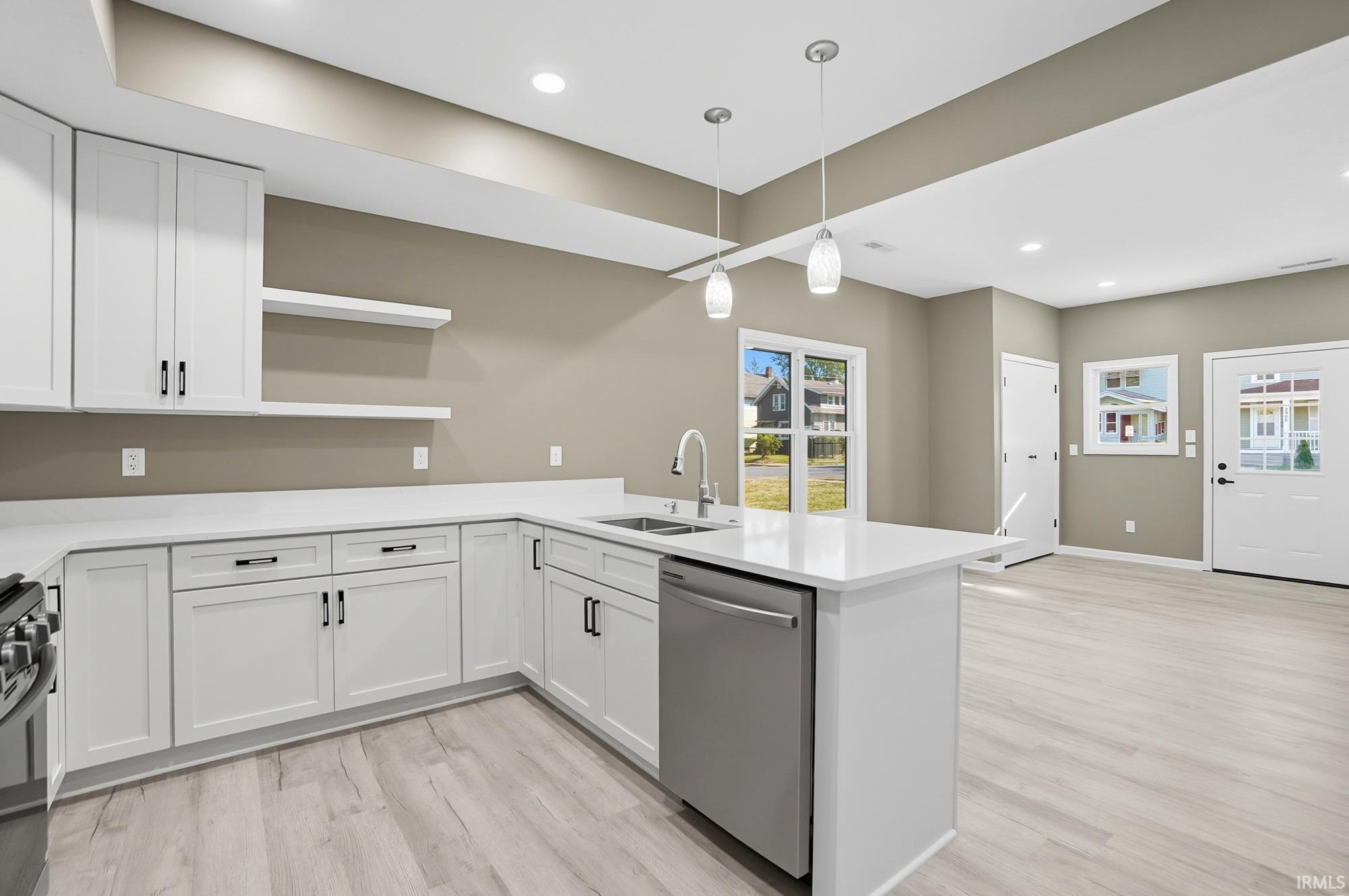 Photo 10 of 2906 Smith Street