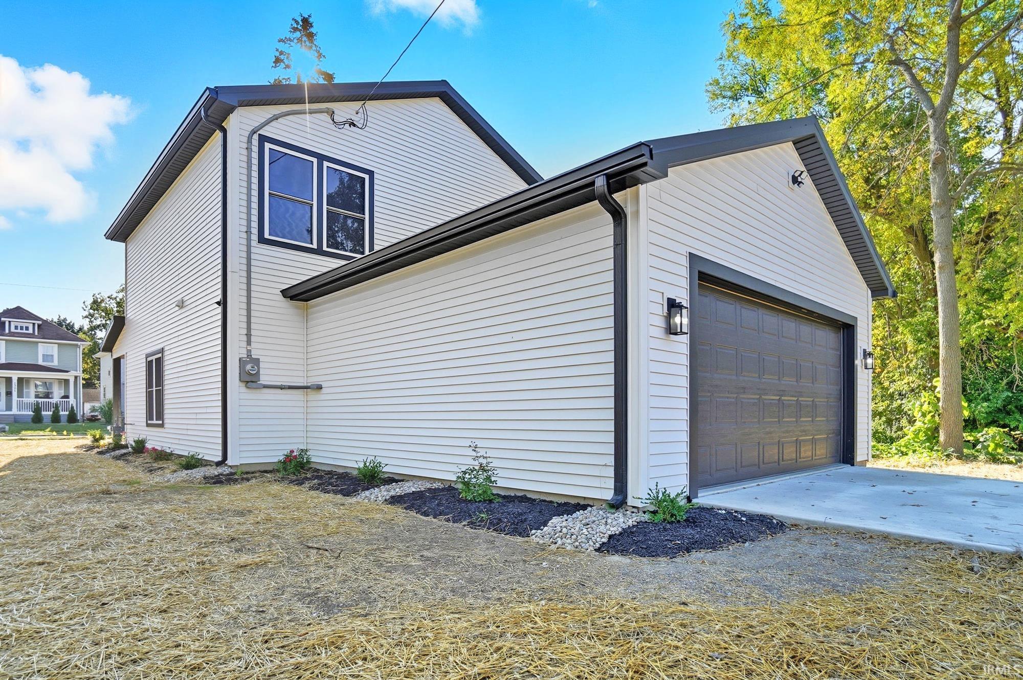 Photo 33 of 2906 Smith Street