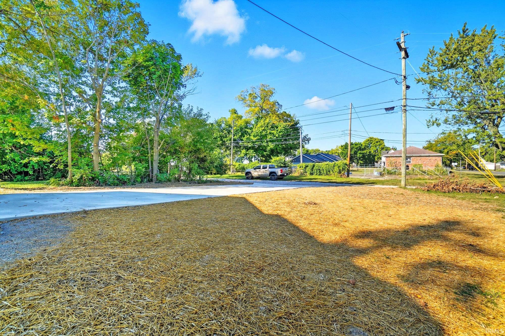 Photo 34 of 2906 Smith Street