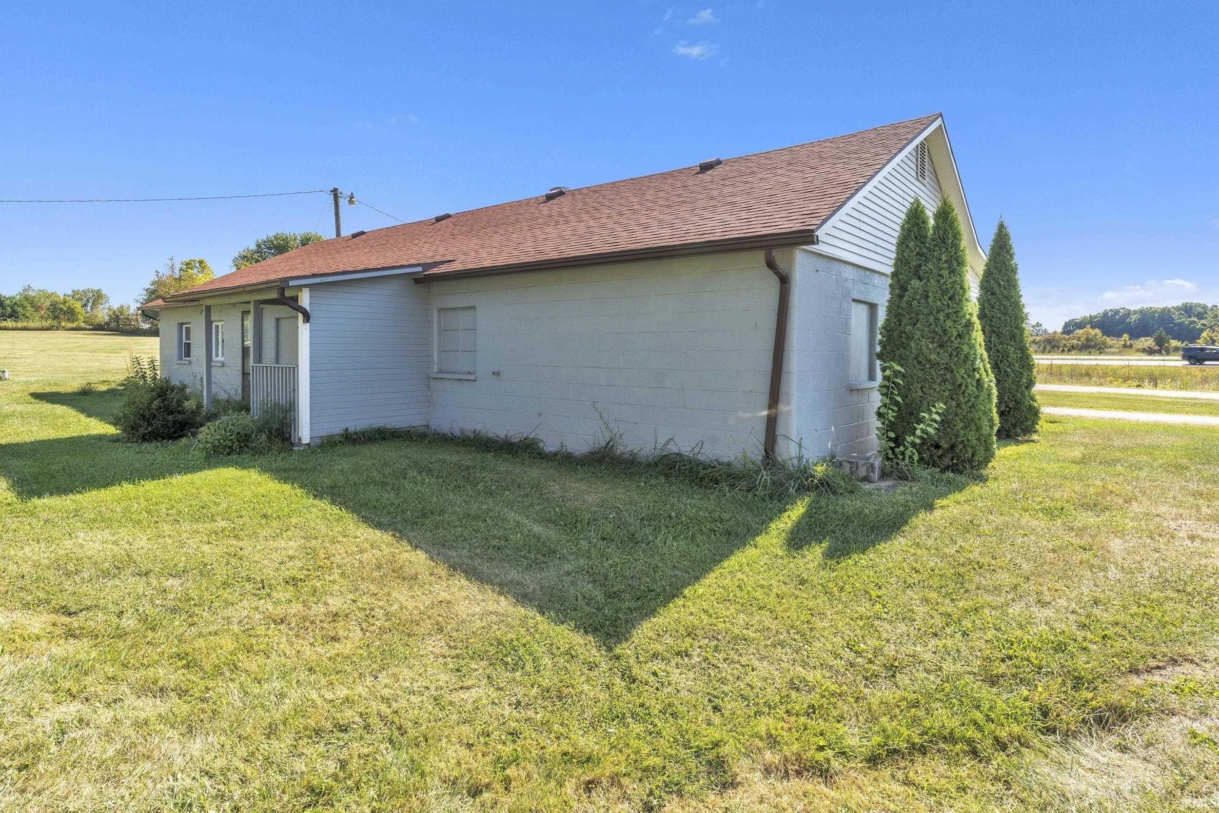 Photo 2 of 2808 N Old State Road 3