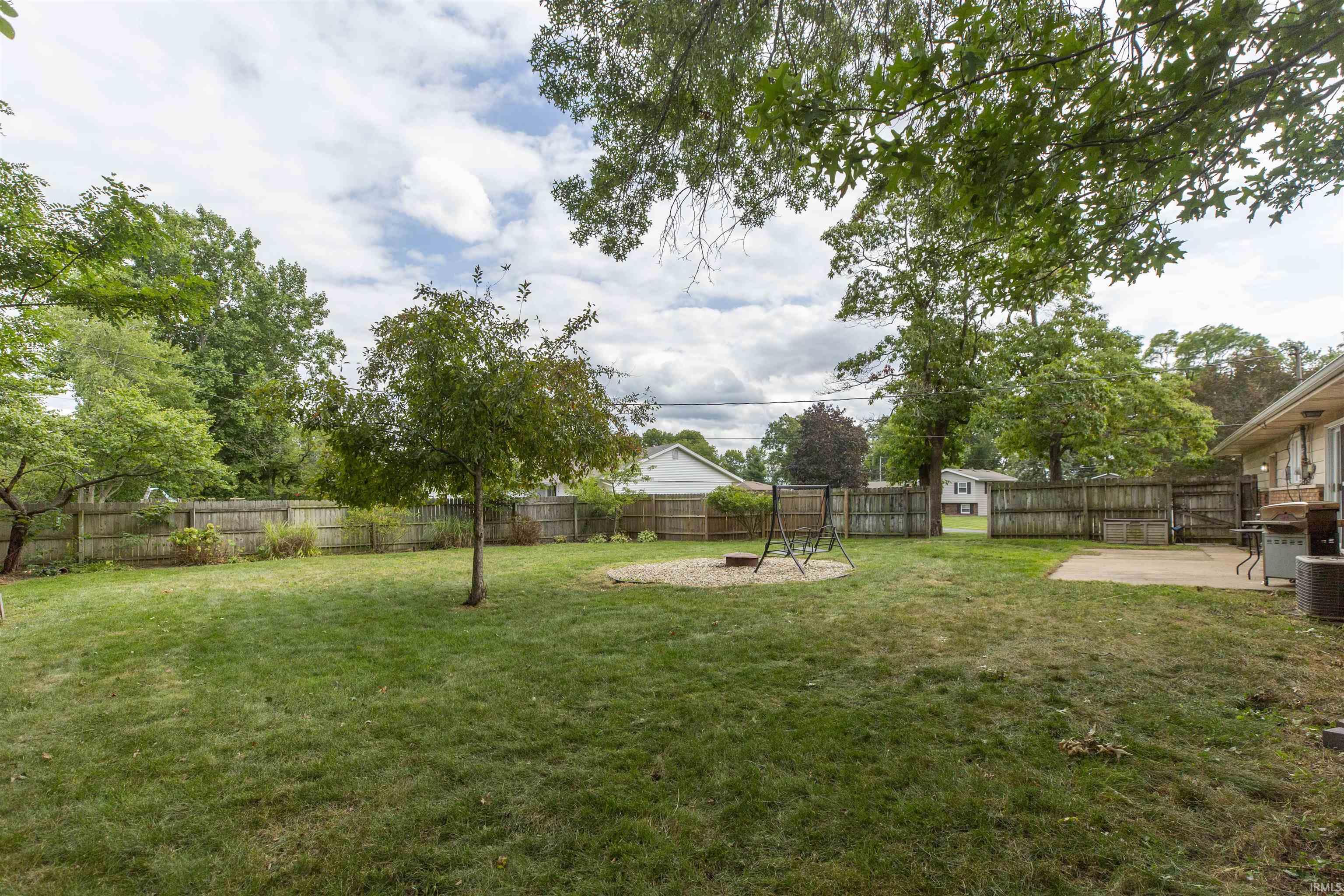 Homes for sale in Osceola, IN | 56106 Wynnewood Dr, Osceola, IN 46561 | MLS# 202537150