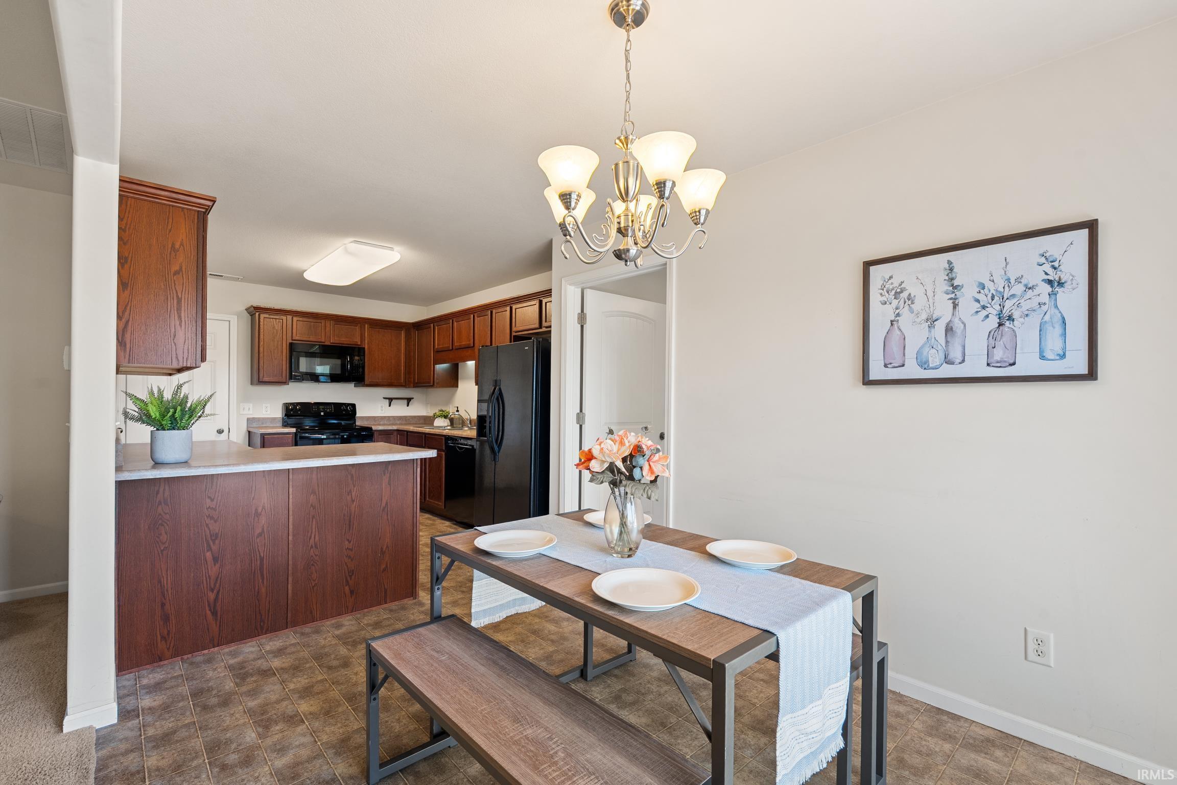 Photo 11 of 2027 Dausha Court