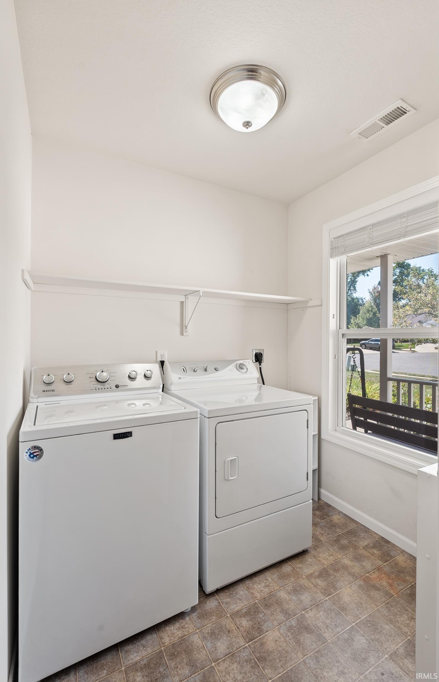 Photo 17 of 2027 Dausha Court