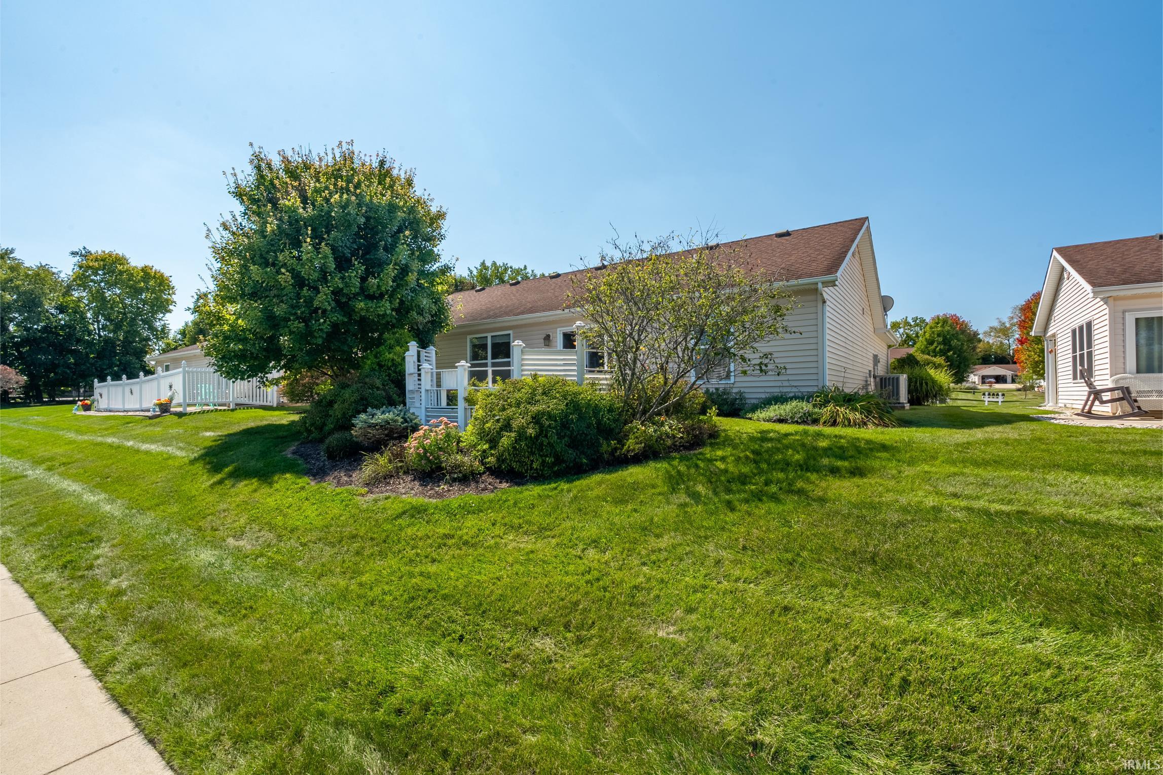 Photo 4 of 2027 Dausha Court