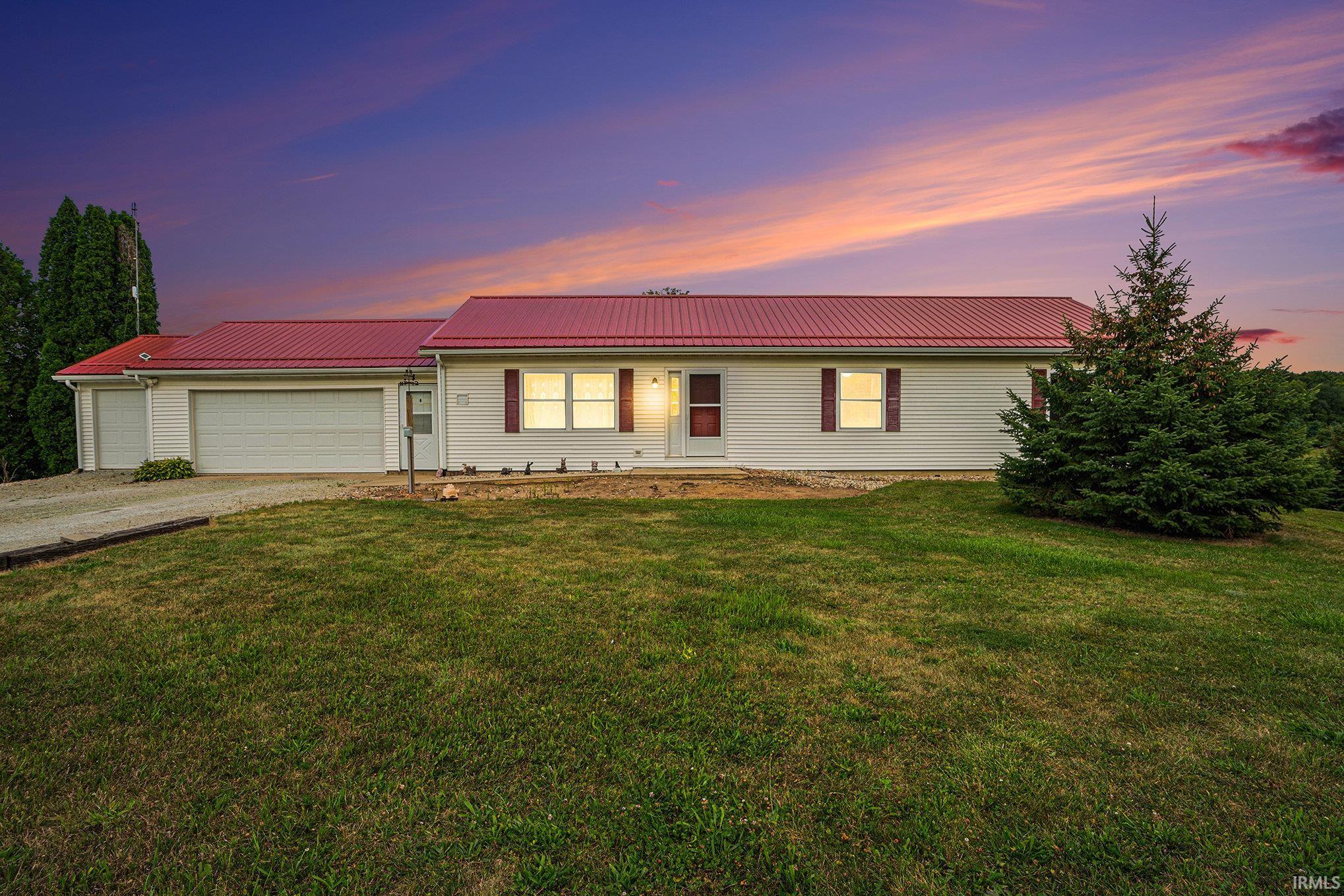 Homes for sale in Warsaw, IN | 3302 N 200 W, Warsaw, IN 46582 | MLS# 202537226