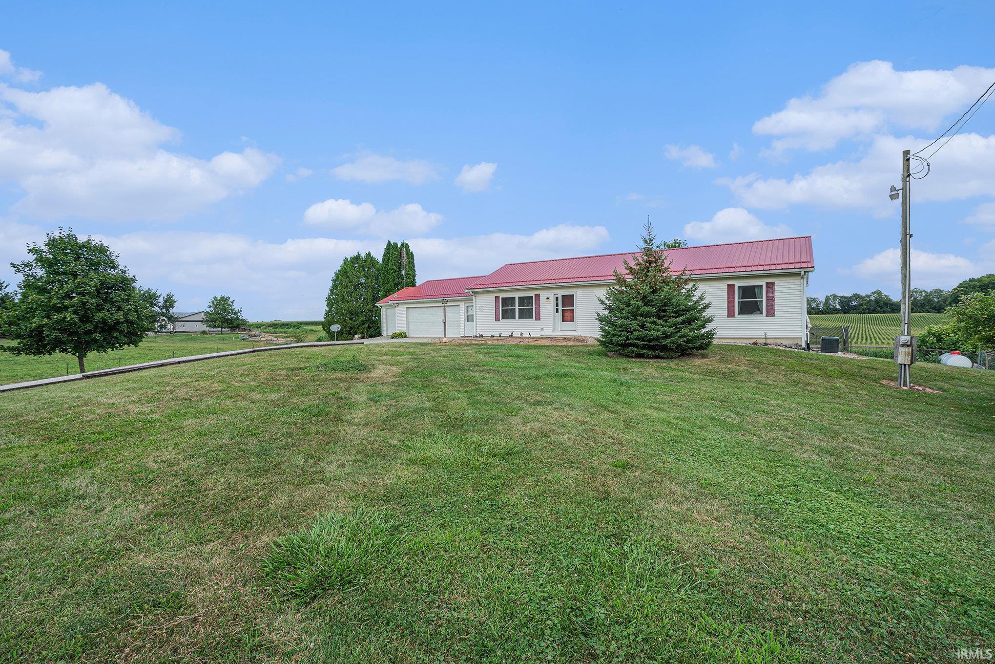 Homes for sale in Warsaw, IN | 3302 N 200 W, Warsaw, IN 46582 | MLS# 202537226