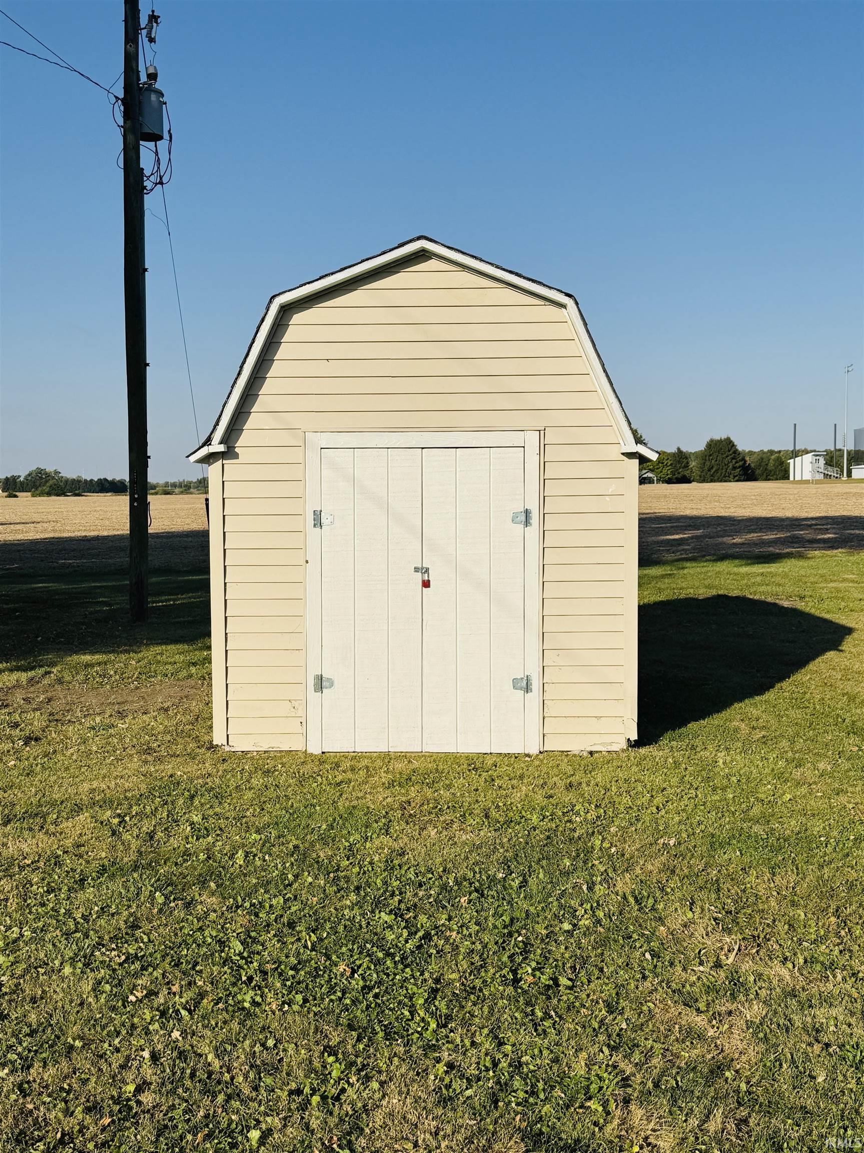 Homes for sale in Frankfort, IN | 2718 S County Road 450 W, Frankfort, IN 46041 | MLS# 202537238