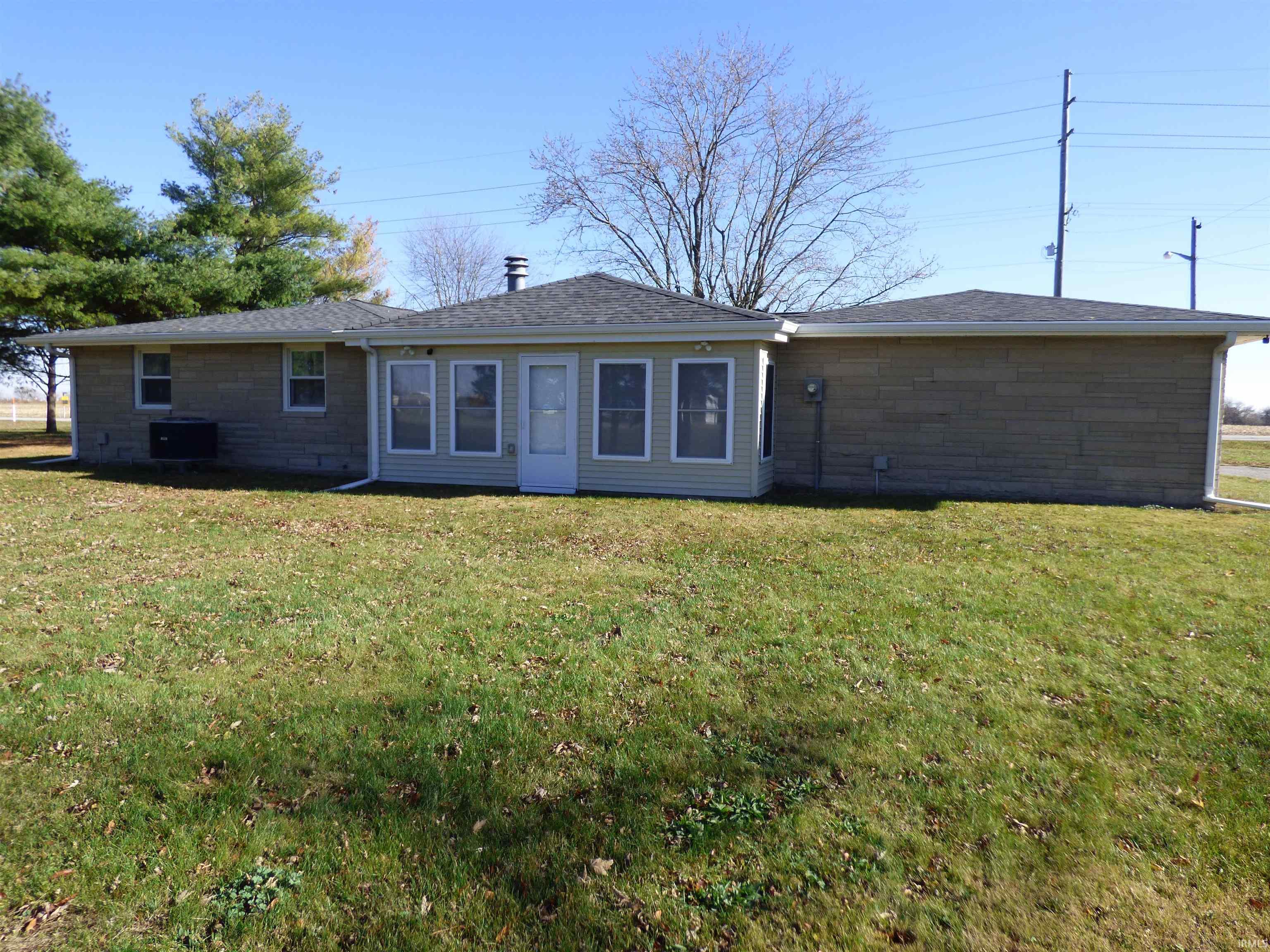 Homes for sale in Frankfort, IN | 2718 S County Road 450 W, Frankfort, IN 46041 | MLS# 202537238
