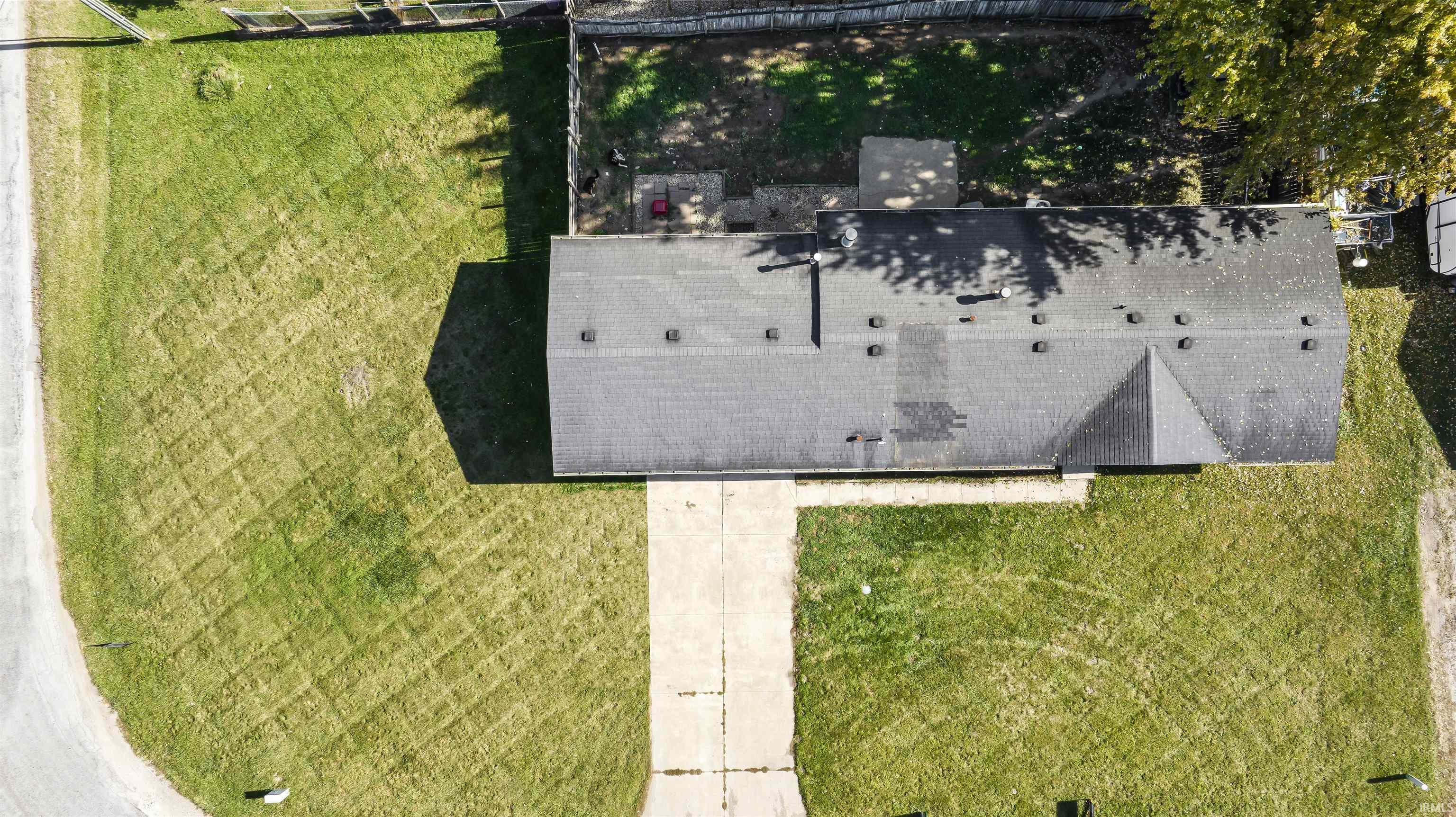 Homes for sale in Syracuse, IN | 9978 N 300 E, Syracuse, IN 46567 | MLS# 202537264