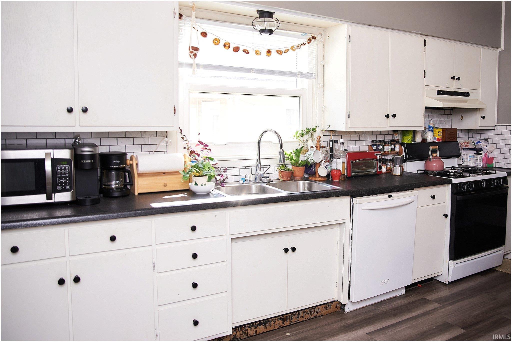 Photo 11 of 720 S Williams Street