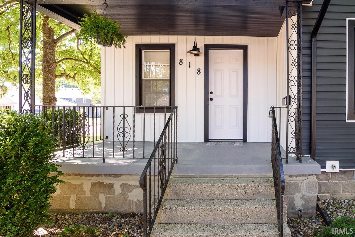 Photo 23 of 818 S Peters Street