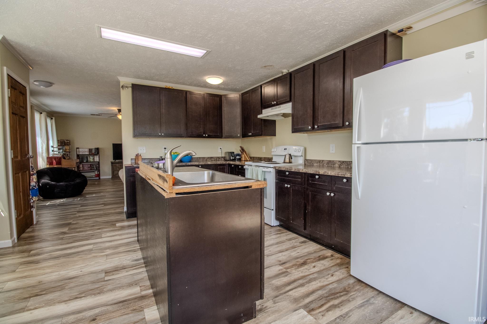 Homes for sale in North Judson, IN | 7200 S 250 W, North Judson, IN 46366 | MLS# 202537401