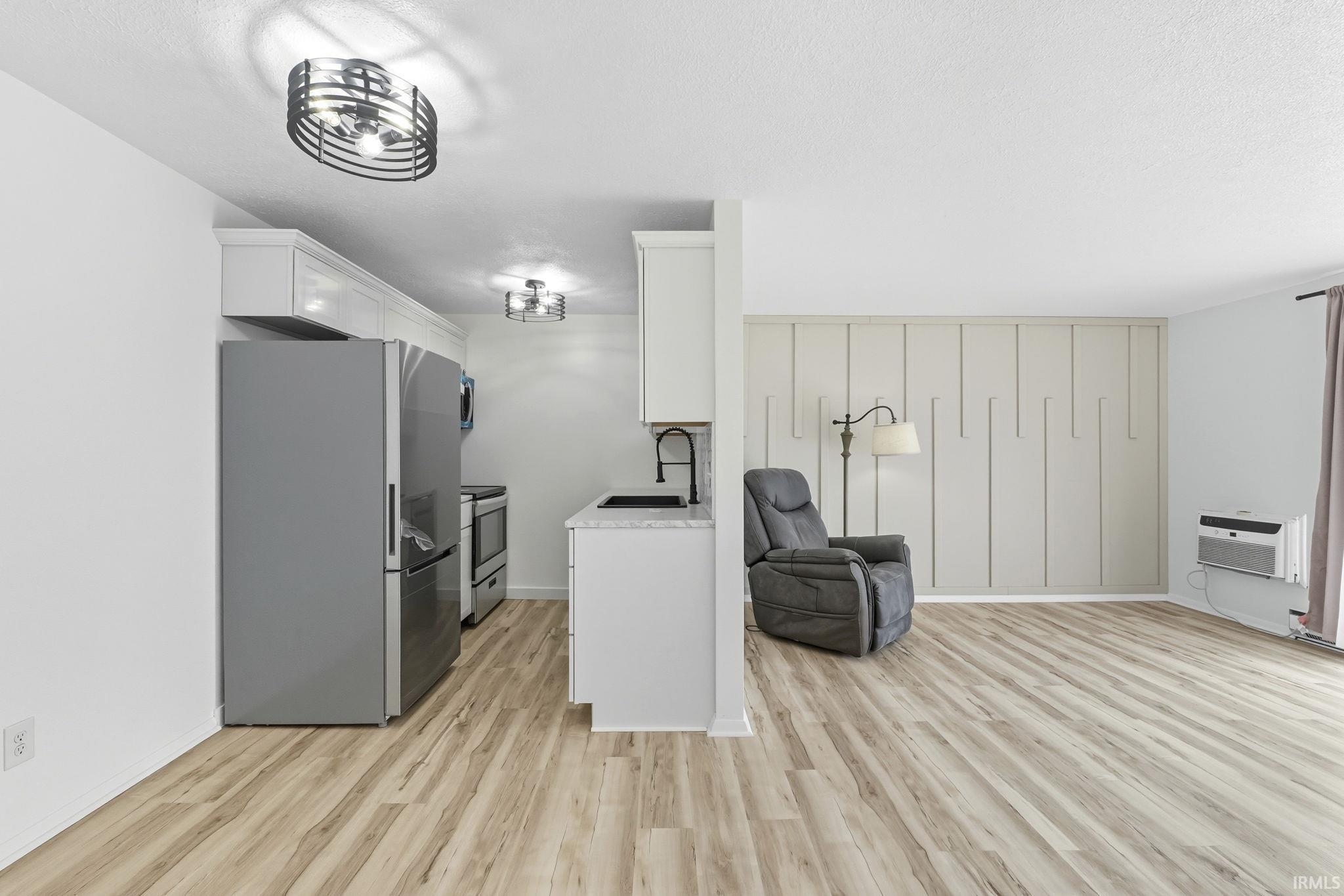 Photo 12 of 2927 Westbrook Drive