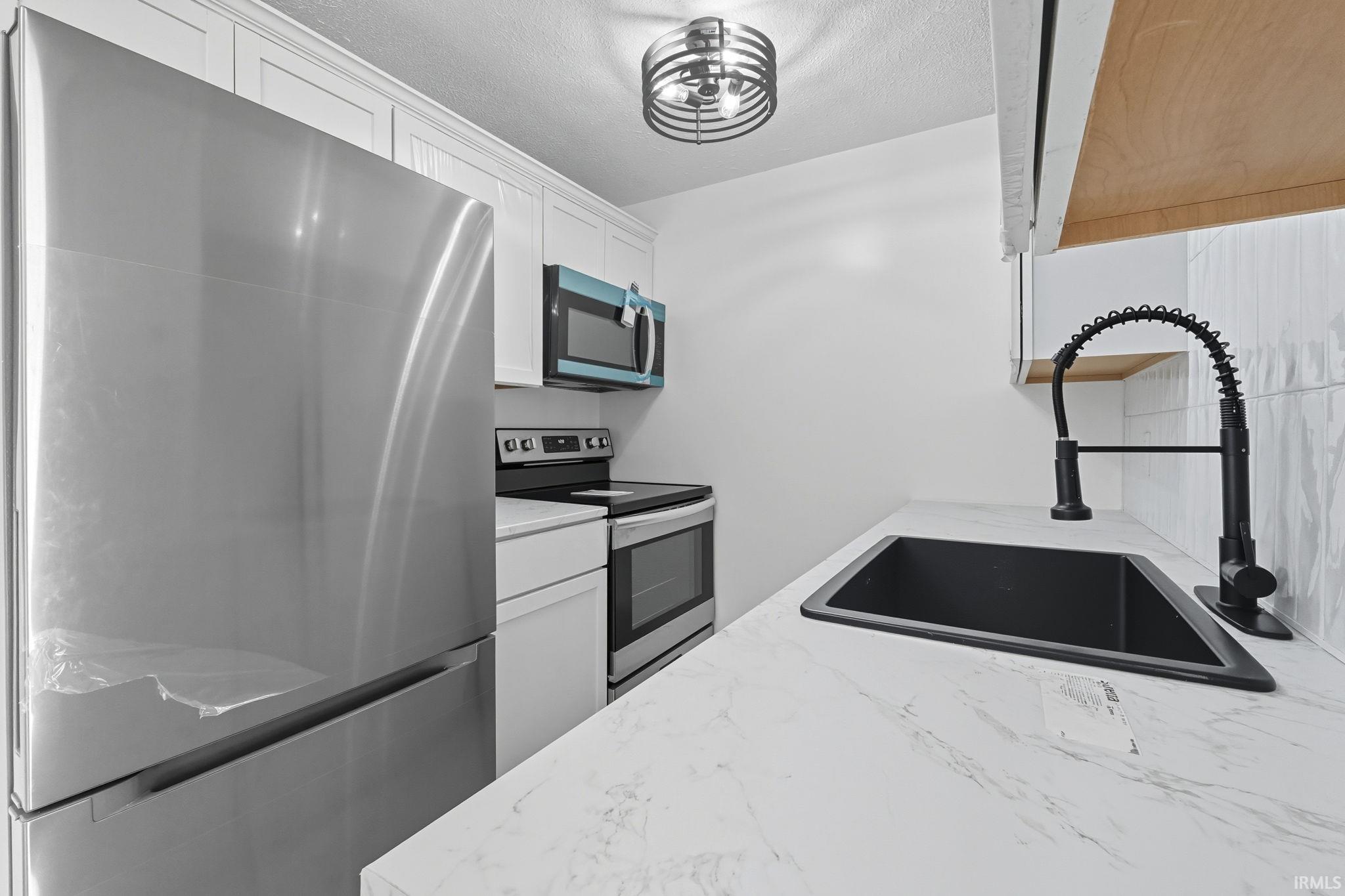 Photo 13 of 2927 Westbrook Drive