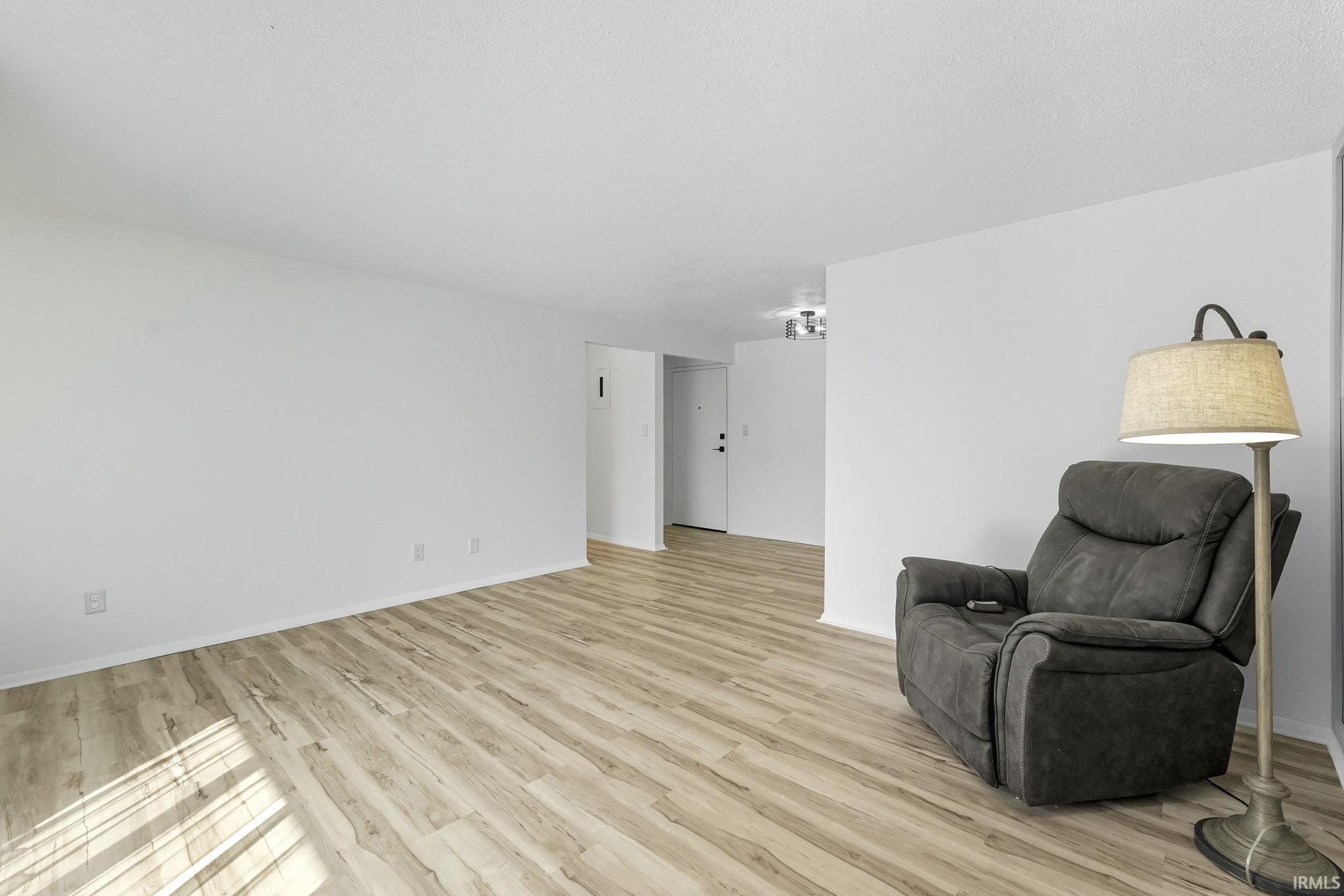 Photo 2 of 2927 Westbrook Drive