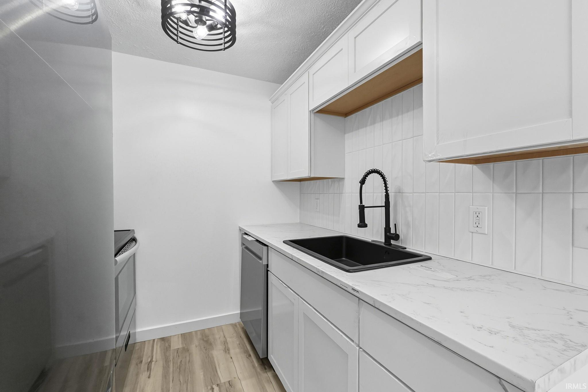 Photo 6 of 2927 Westbrook Drive