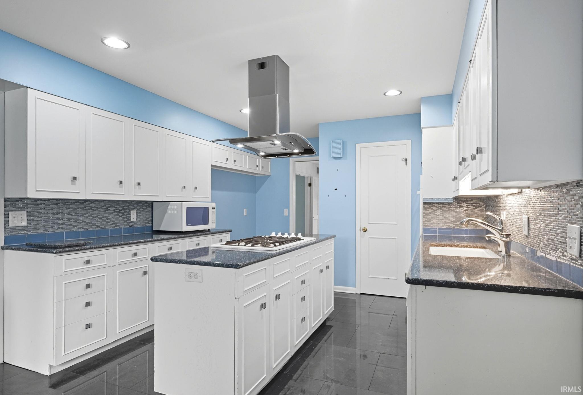 Photo 10 of 5516 Indiana Avenue