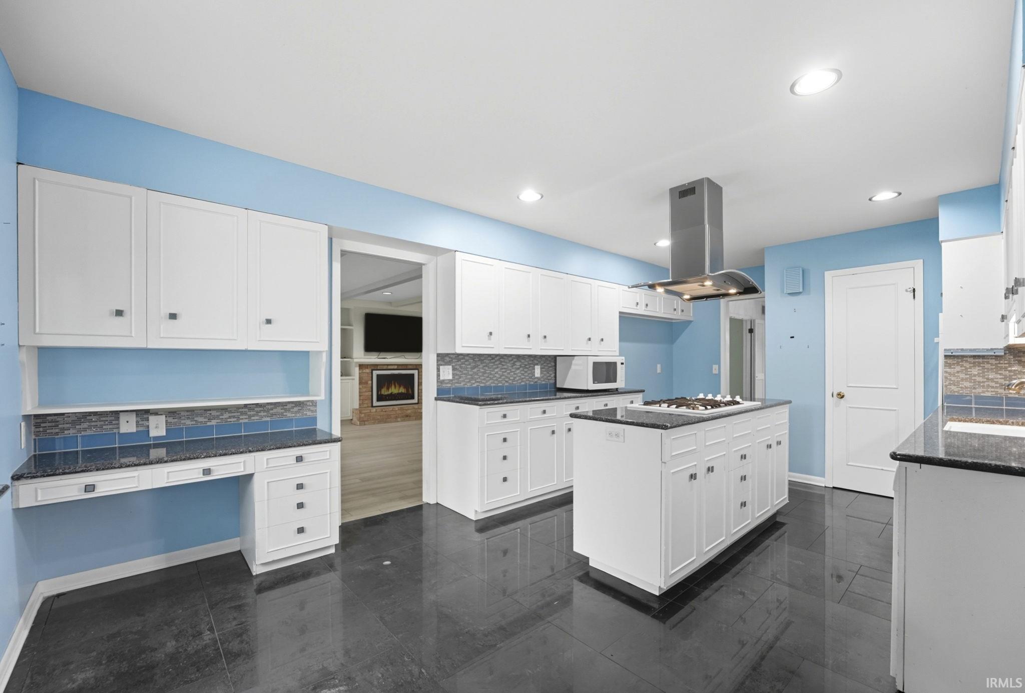 Photo 7 of 5516 Indiana Avenue