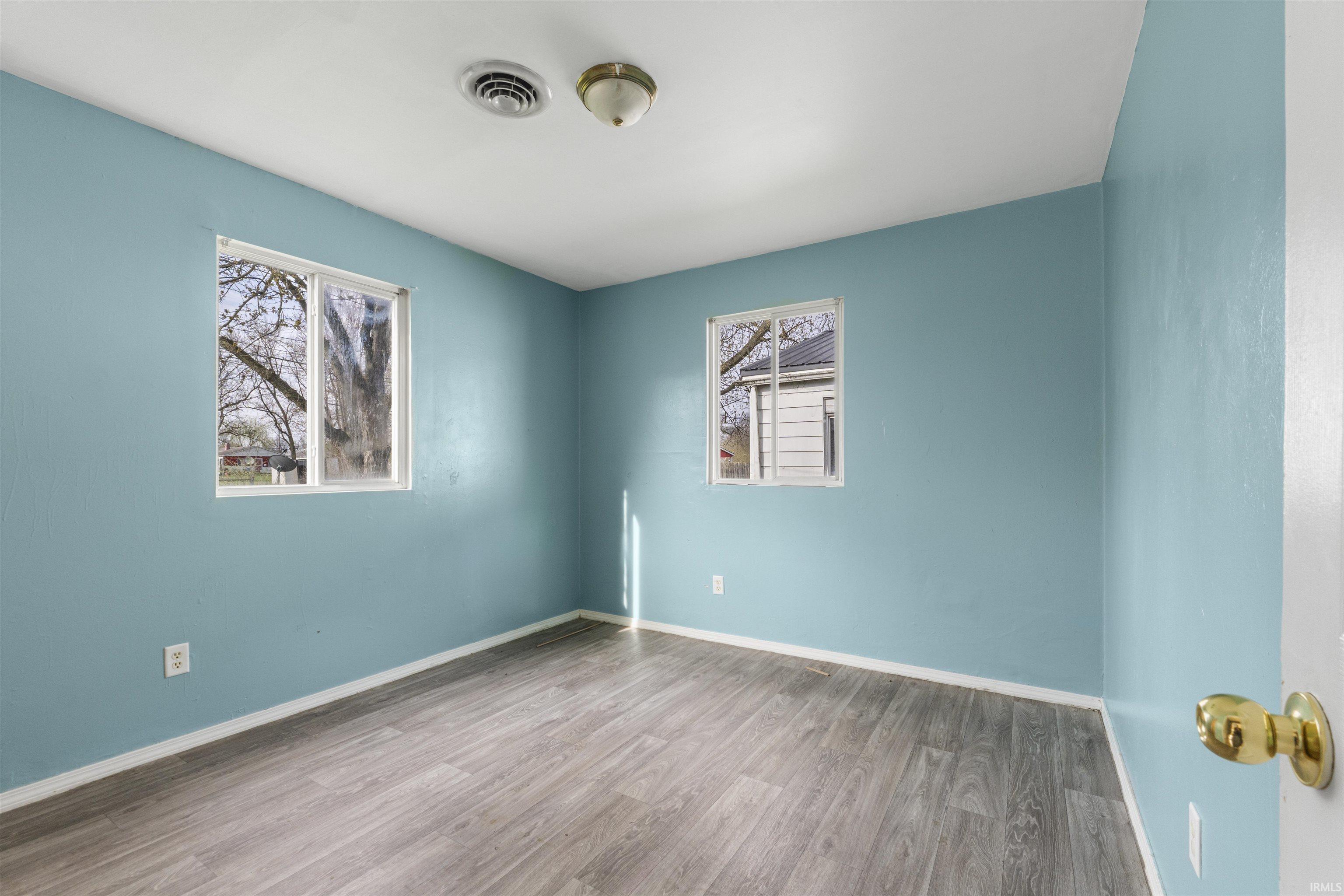 Photo 11 of 2922 Drexel Avenue