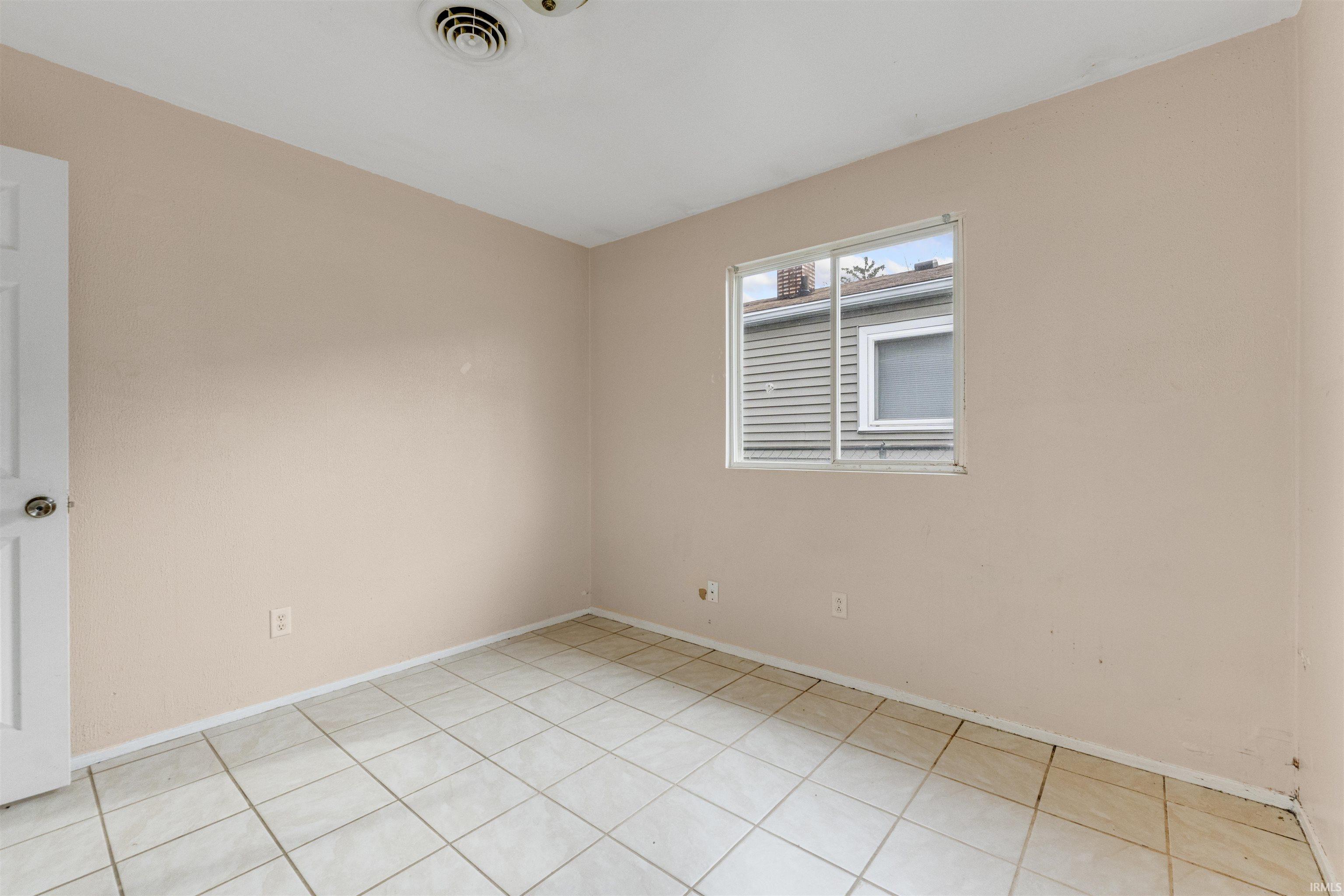 Photo 14 of 2922 Drexel Avenue