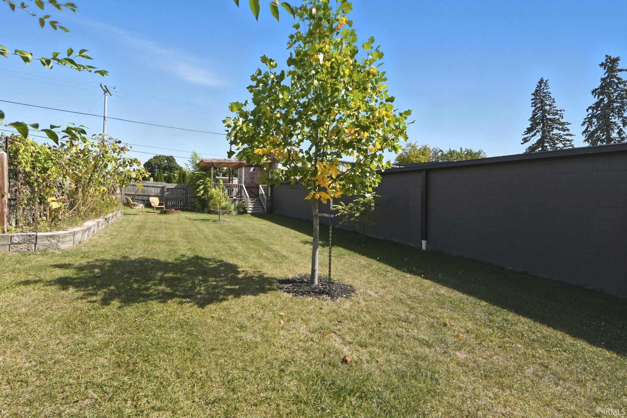 Photo 18 of 111 W Hazel Street