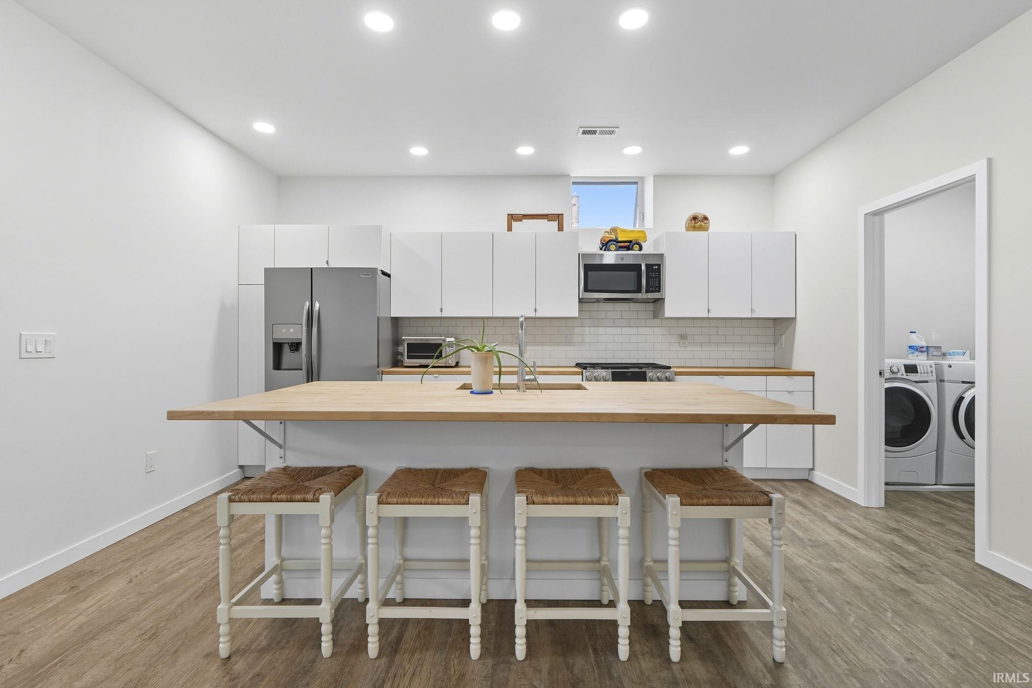 Photo 22 of 111 W Hazel Street