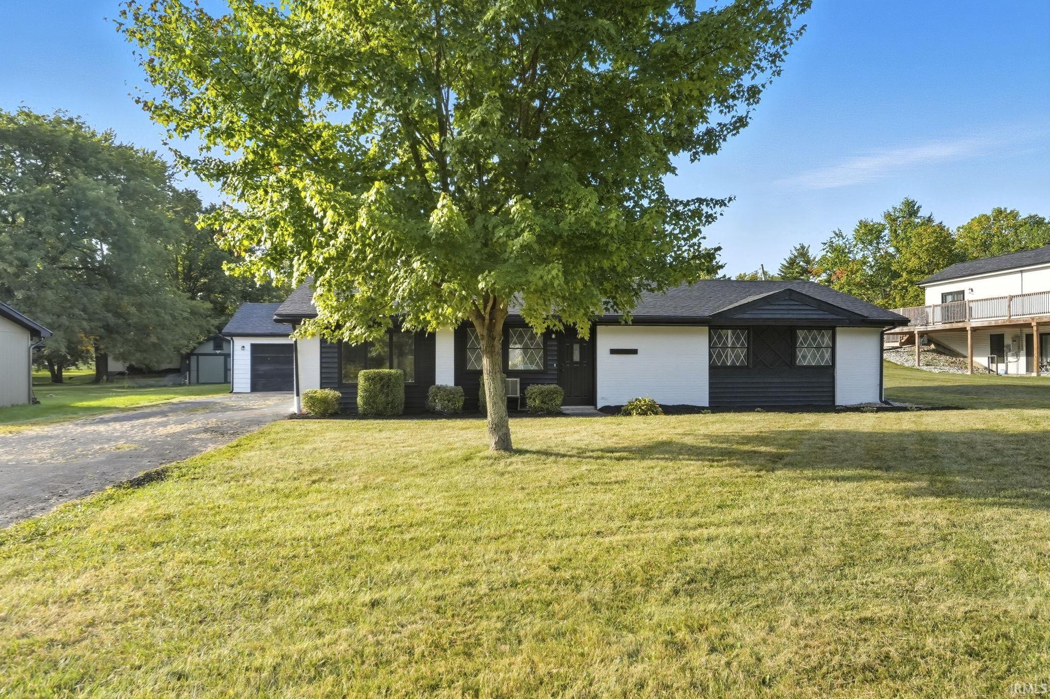 Homes for sale in Fort Wayne, IN | 2228 E Gump Rd, Fort Wayne, IN 46845 | MLS# 202537514