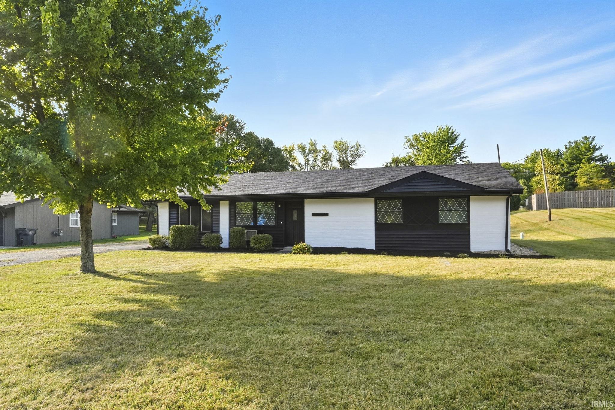 Homes for sale in Fort Wayne, IN | 2228 E Gump Rd, Fort Wayne, IN 46845 | MLS# 202537514