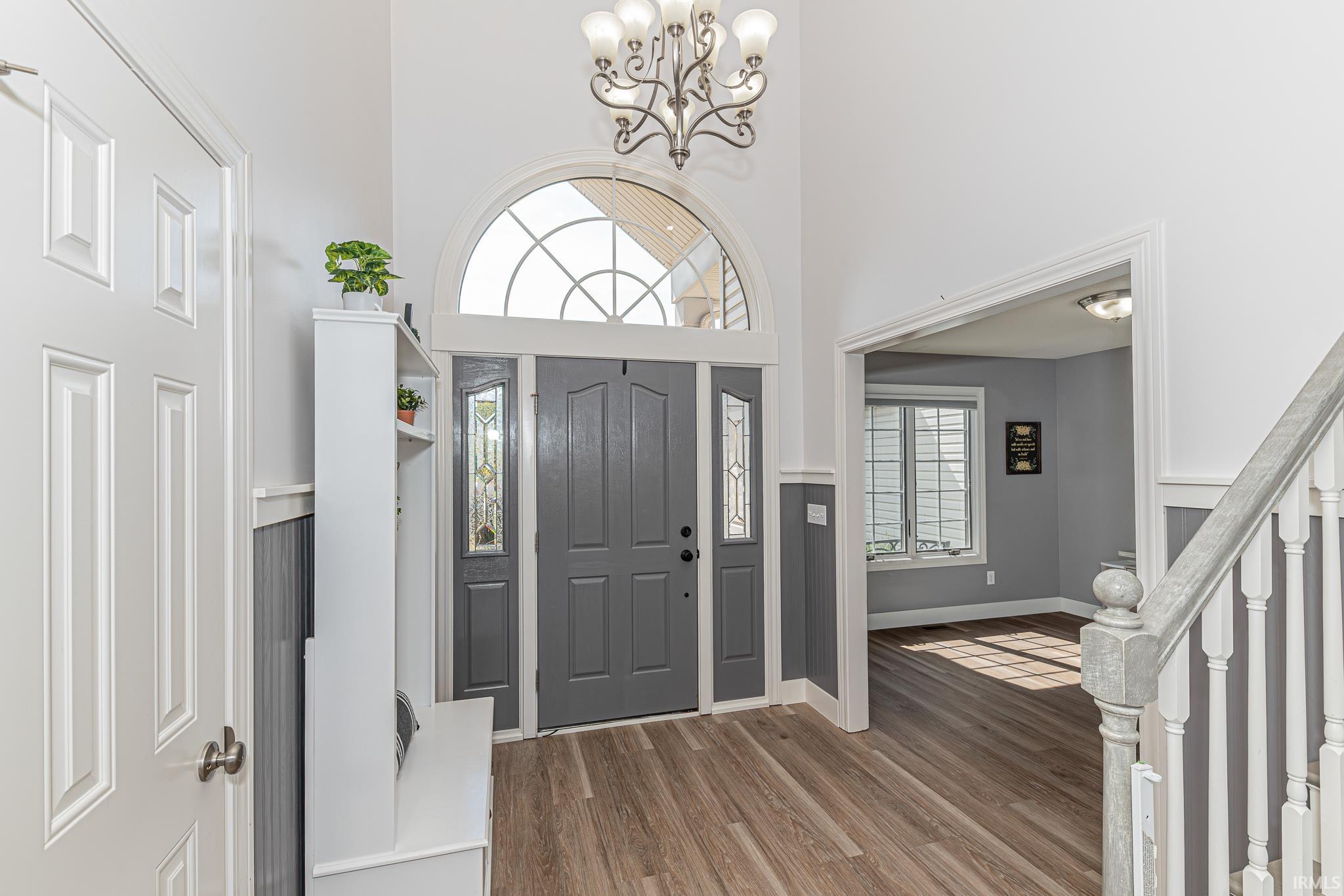 1388 W Glenview Court