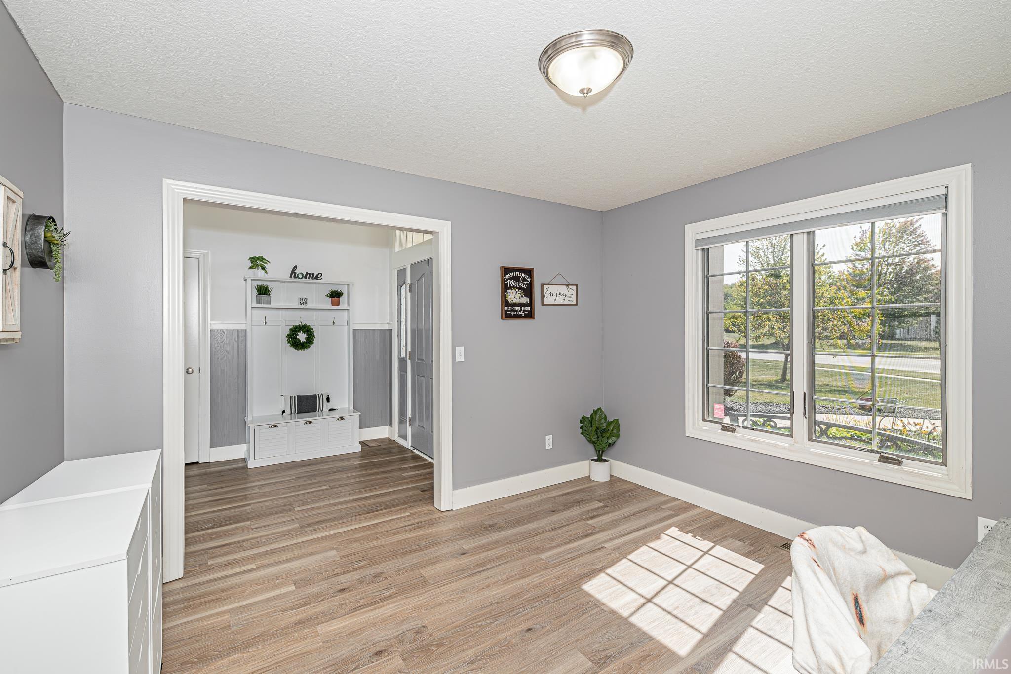 Photo 13 of 1388 W Glenview Court