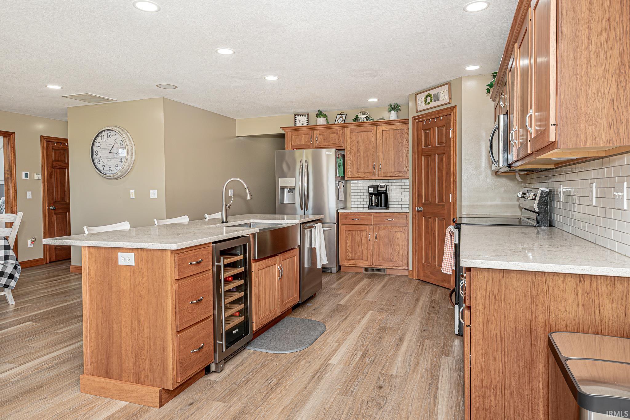 1388 W Glenview Court