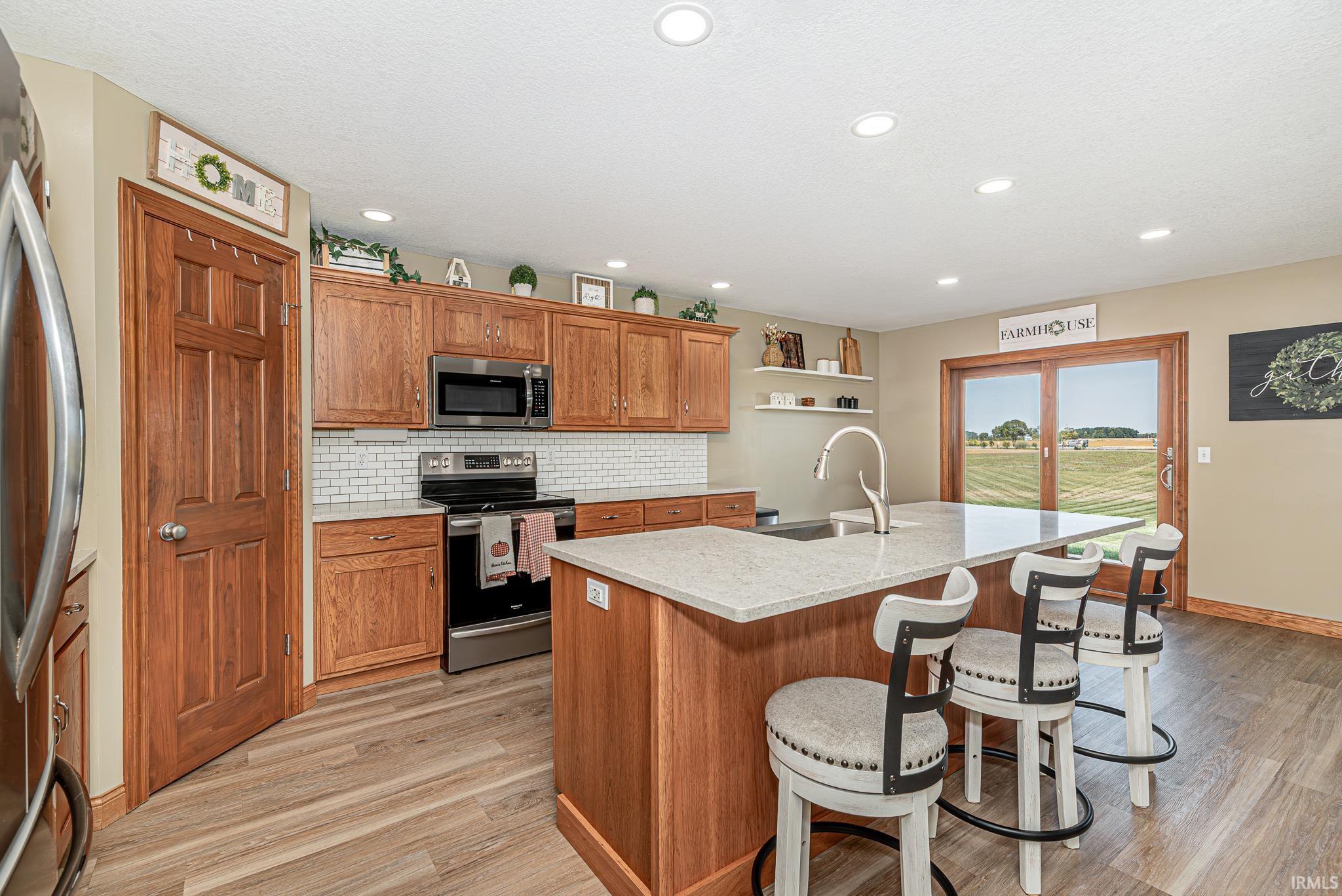 1388 W Glenview Court