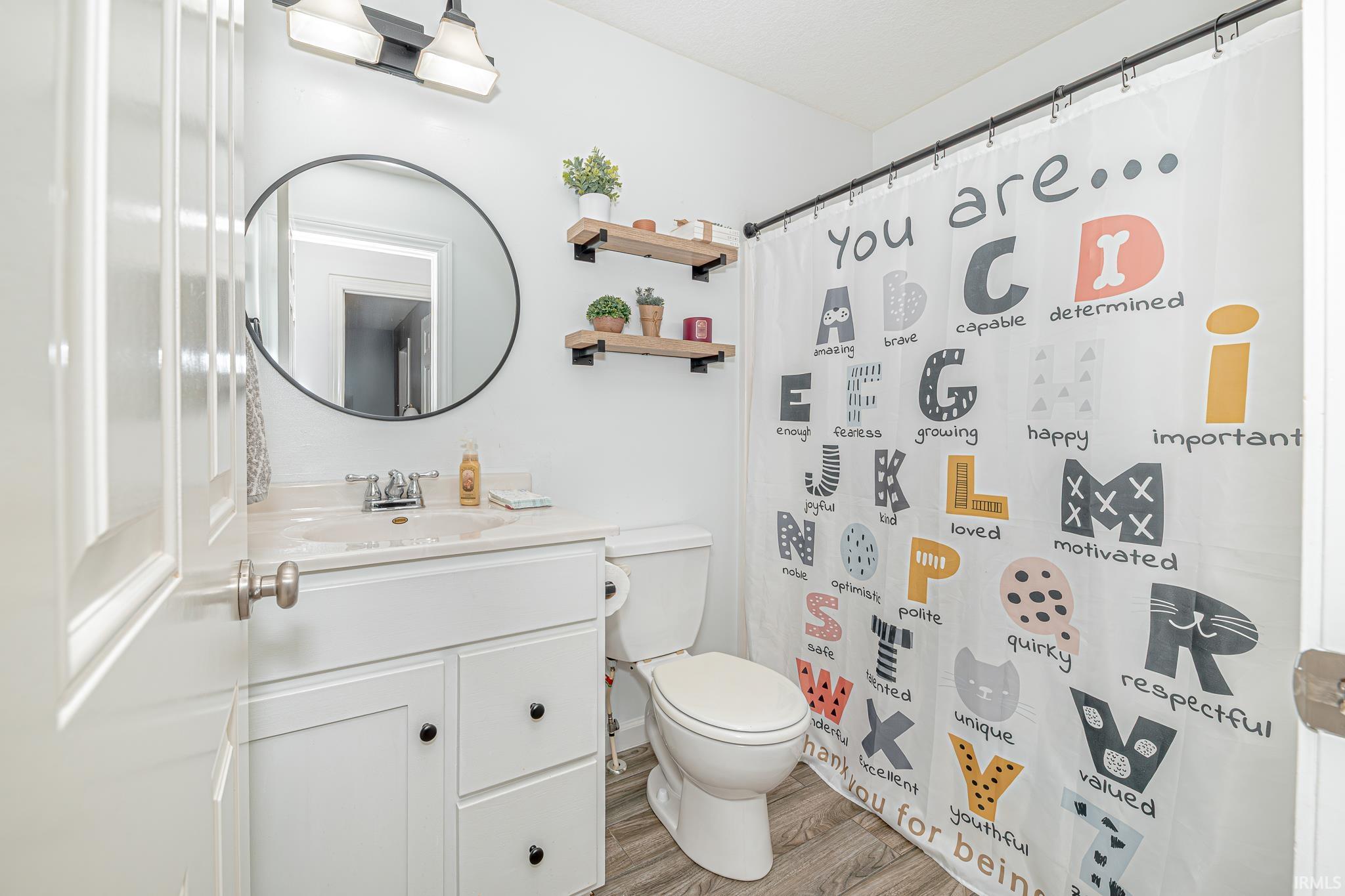 1388 W Glenview Court