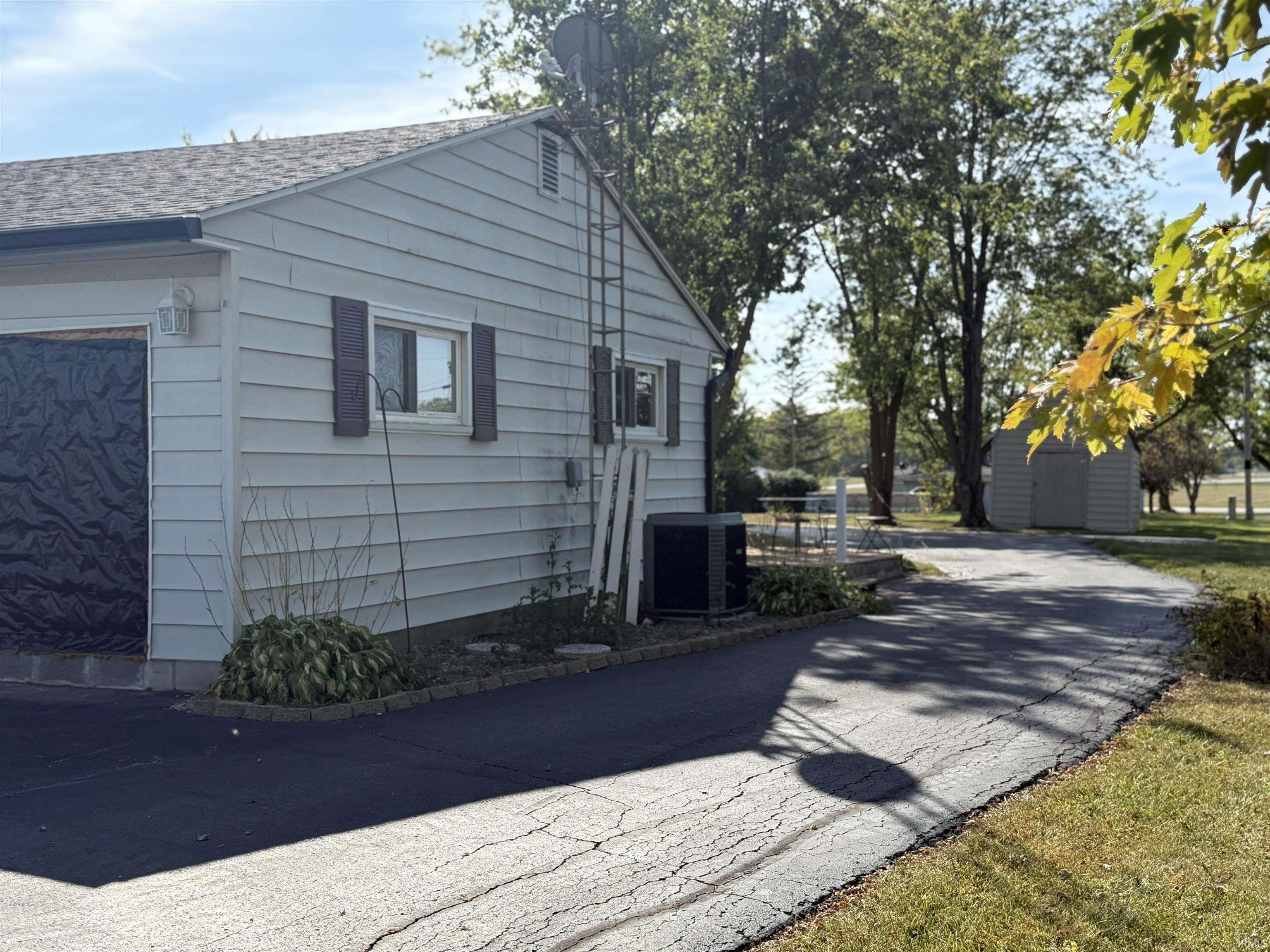 Homes for sale in Portland, IN | 718 S 200 W, Portland, IN 47371 | MLS# 202537568