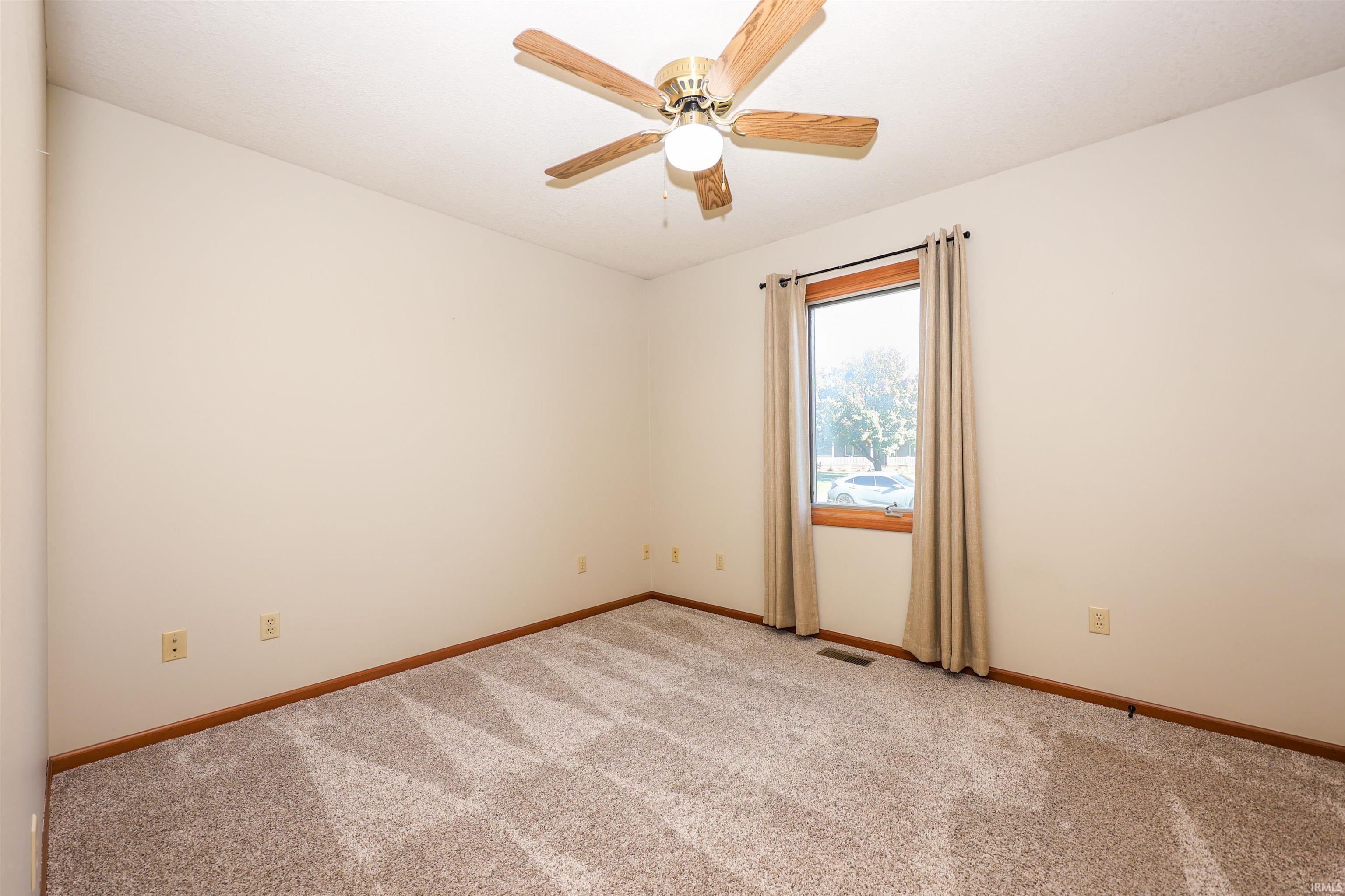 Photo 18 of 865 N 280 W