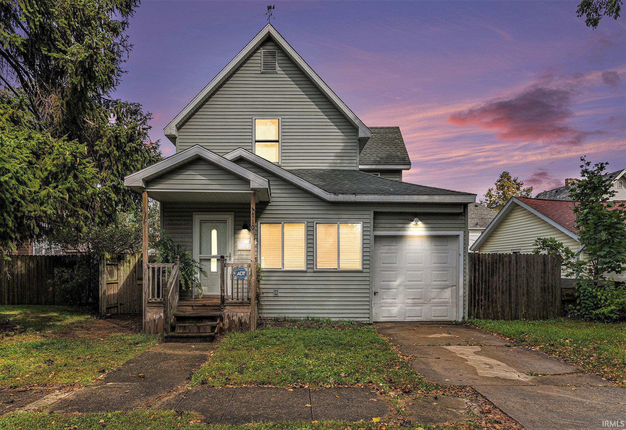 Photo 0 of 710 Kilbourn Street