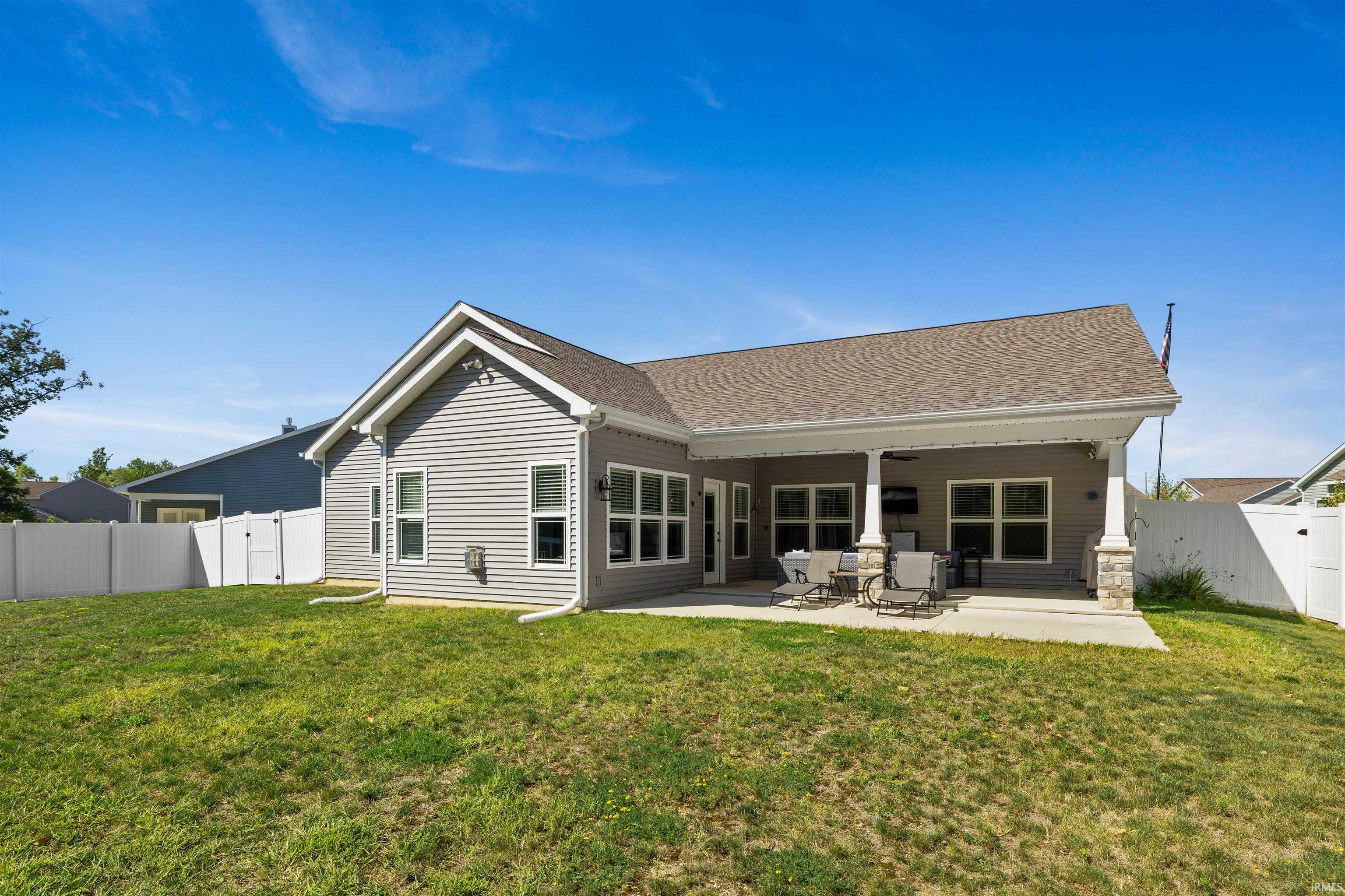 Photo 5 of 2112 Lawsons Cove