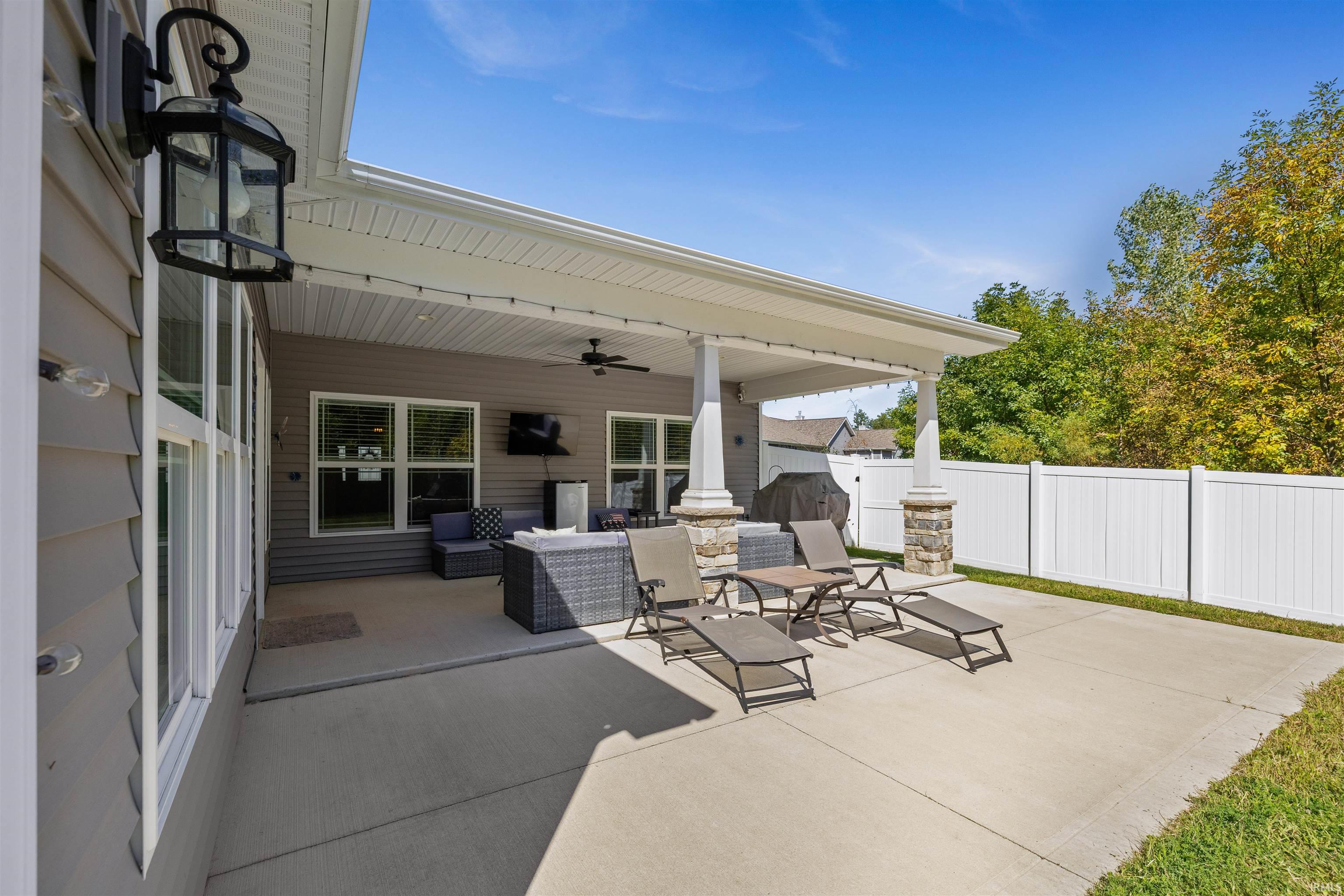 Photo 7 of 2112 Lawsons Cove