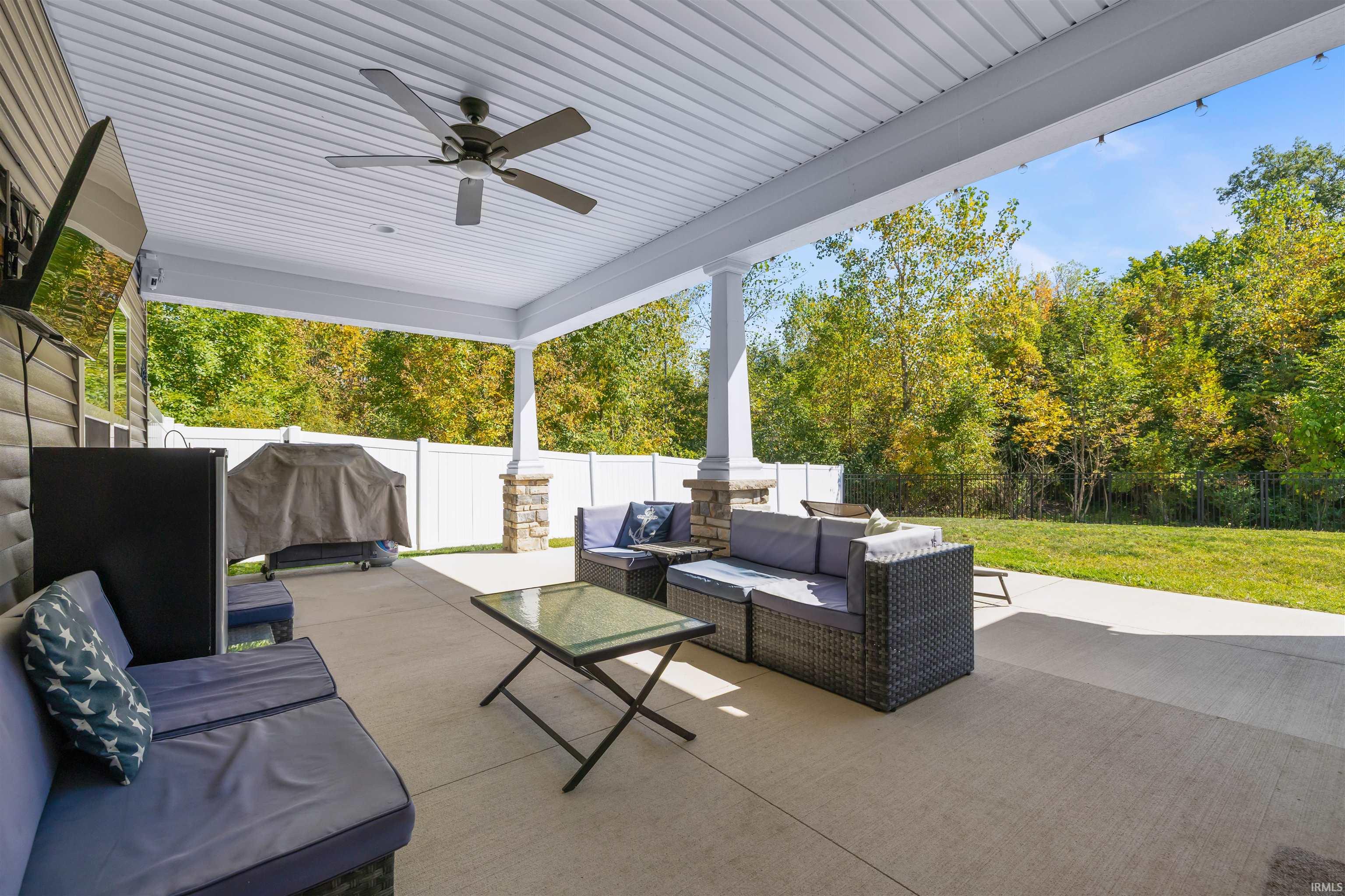 Photo 8 of 2112 Lawsons Cove