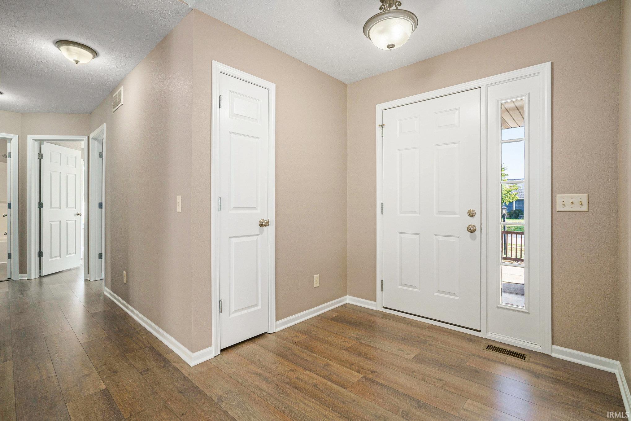 Homes for sale in Goshen, IN | 1235 Mintcrest Dr, Goshen, IN 46526 | MLS# 202537721