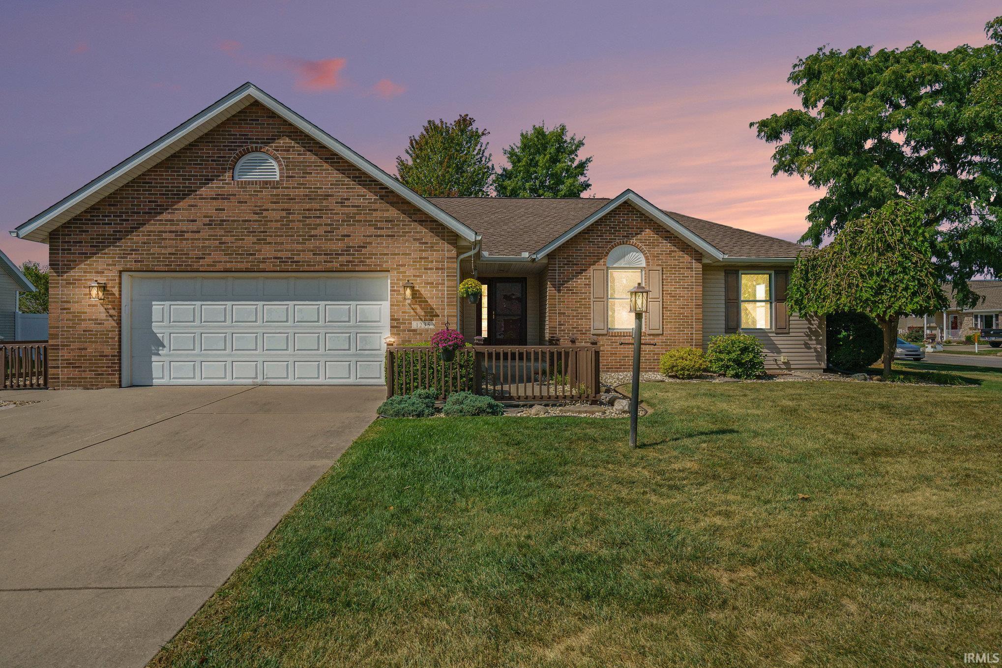 Homes for sale in Goshen, IN | 1235 Mintcrest Dr, Goshen, IN 46526 | MLS# 202537721