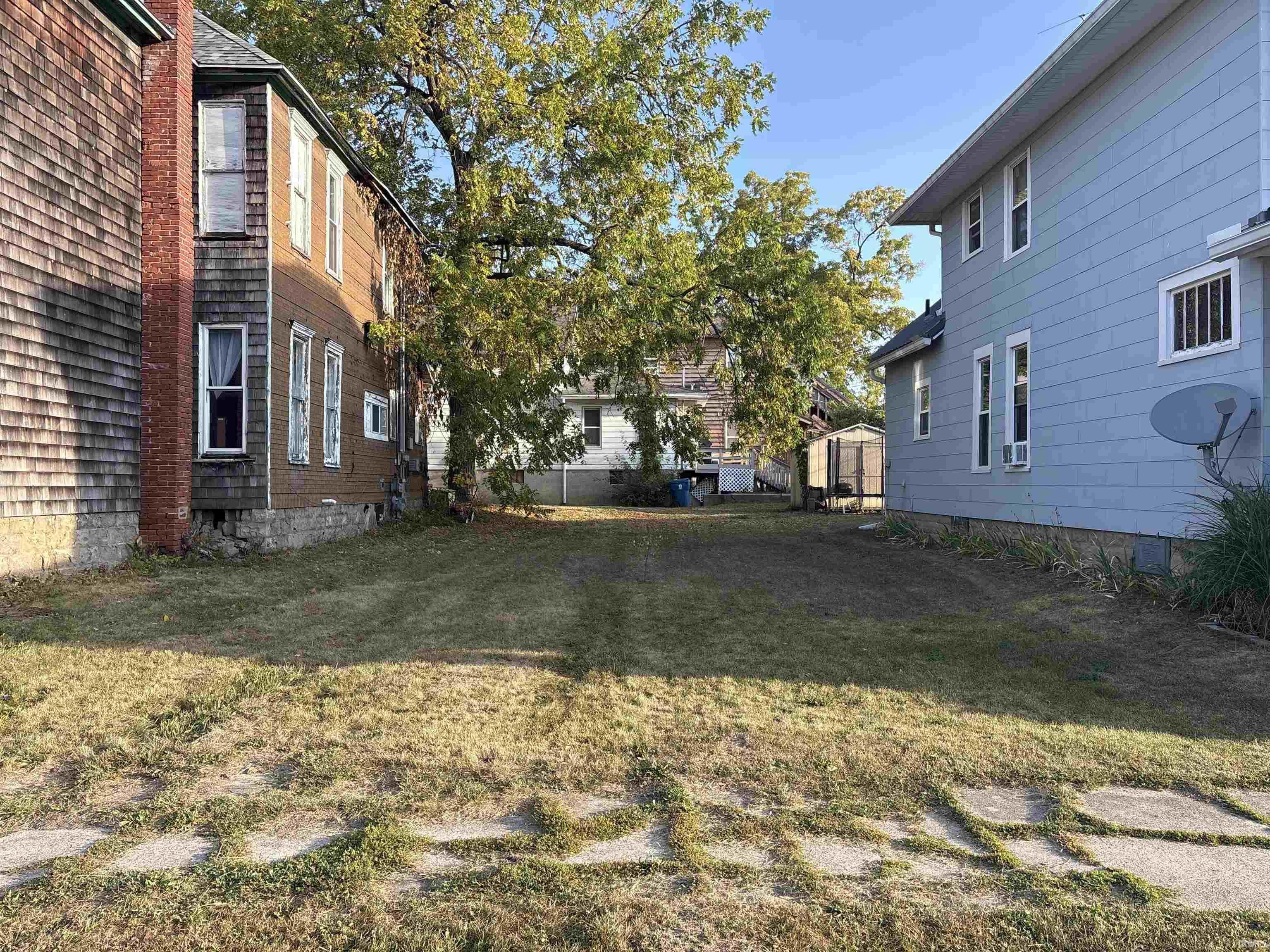 Photo 1 of 202 E King Street