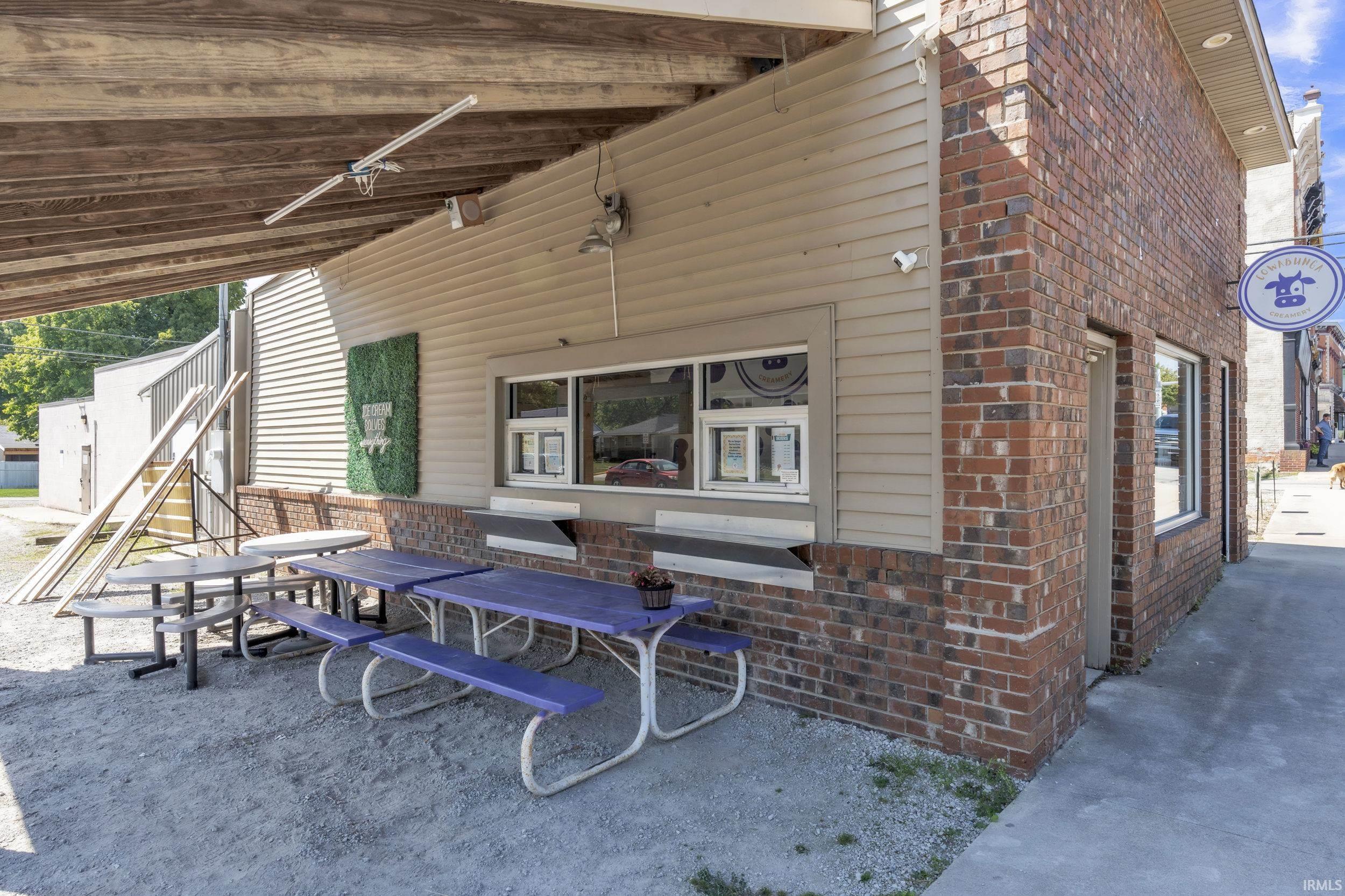 Photo 4 of 118 E Main Street