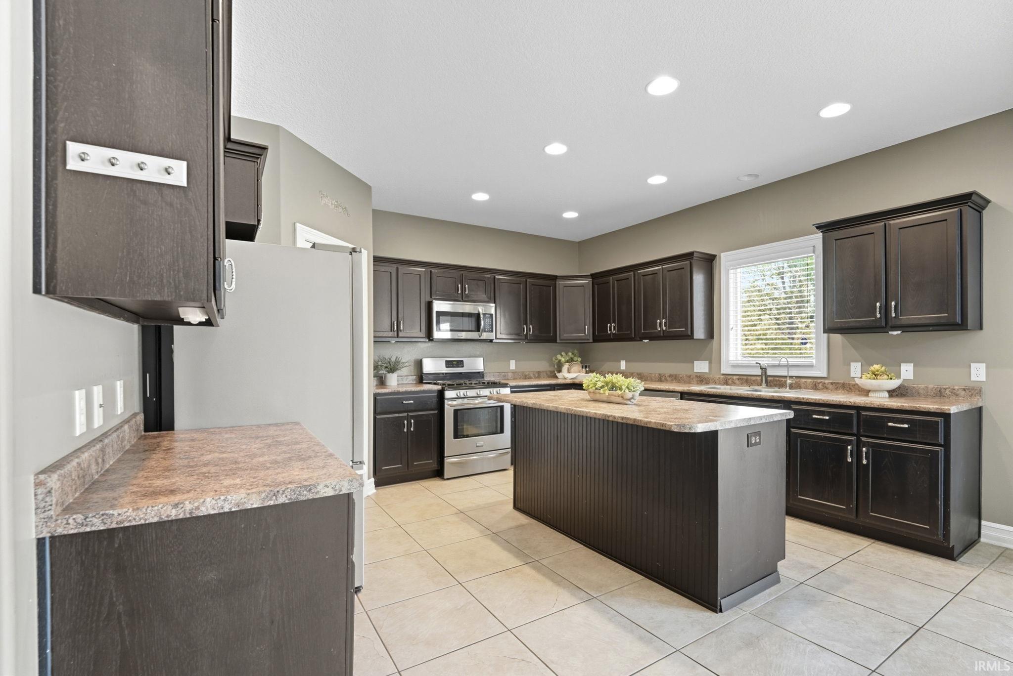 Photo 6 of 2210 Tuscon Trail