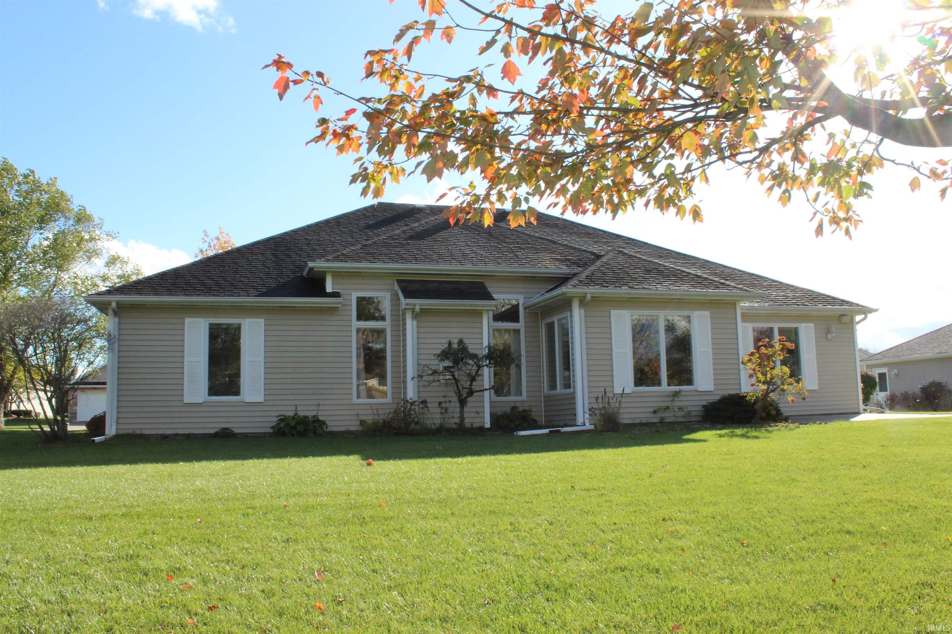 Photo 3 of 1520 Hammel Drive