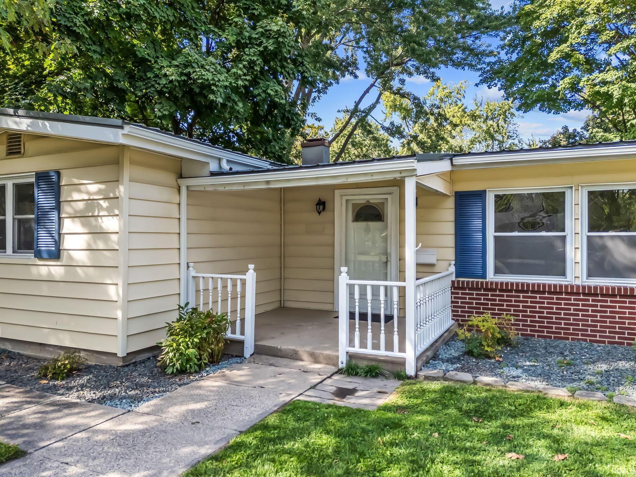 Homes for sale in Nappanee, IN | 556 Broad Ave, Nappanee, IN 46550 | MLS# 202537835