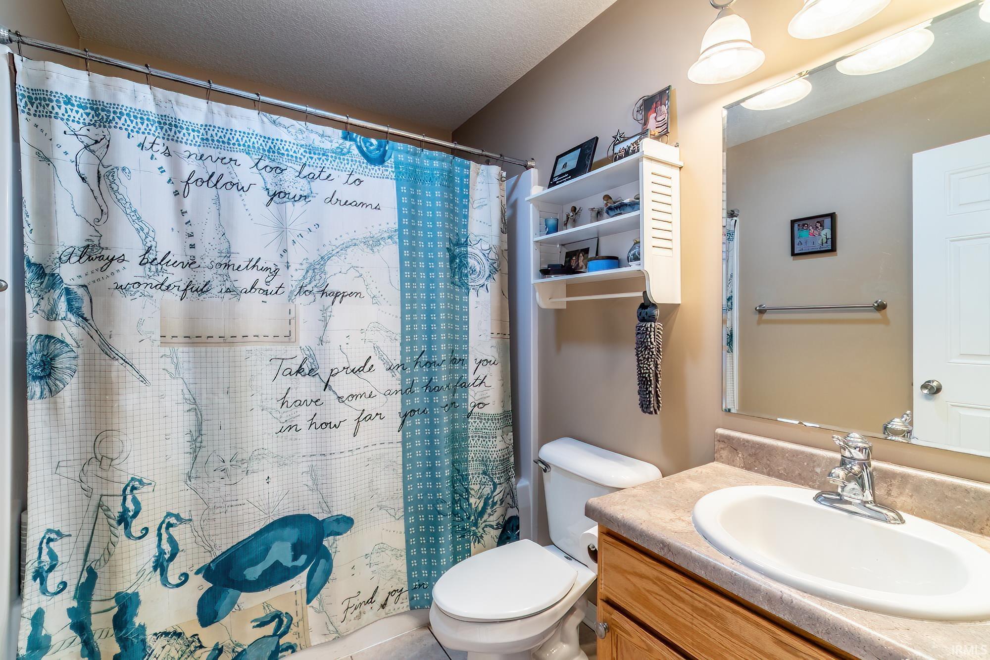 Photo 21 of 951 Hawthorn Lane